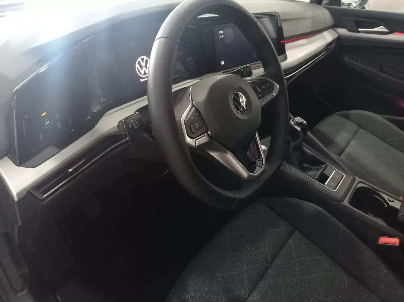 VOLKSWAGEN GOLF Gasolina 2022 segunda-mano Jaén