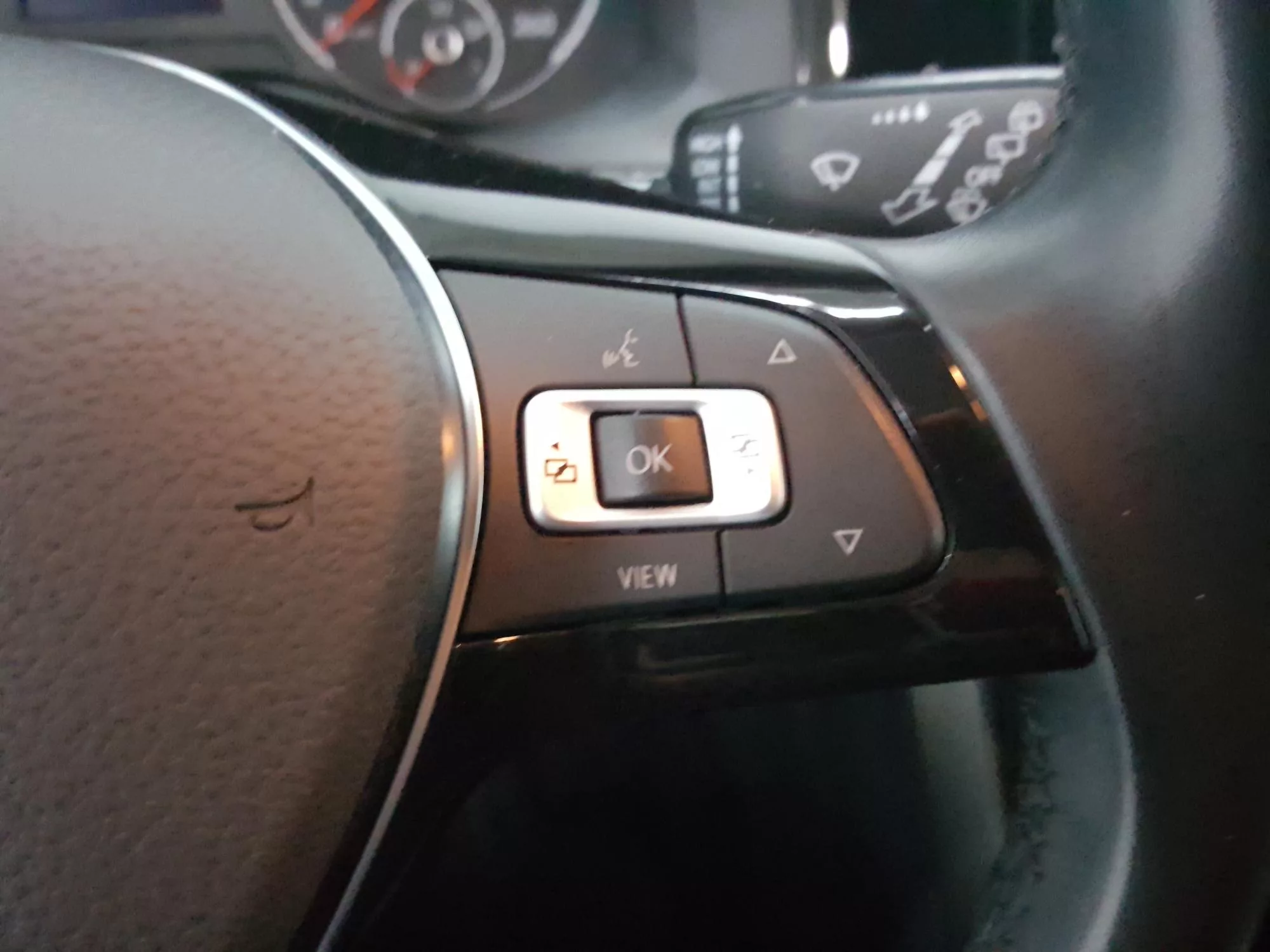 VOLKSWAGEN POLO Gasolina 2021 segunda-mano Jaén