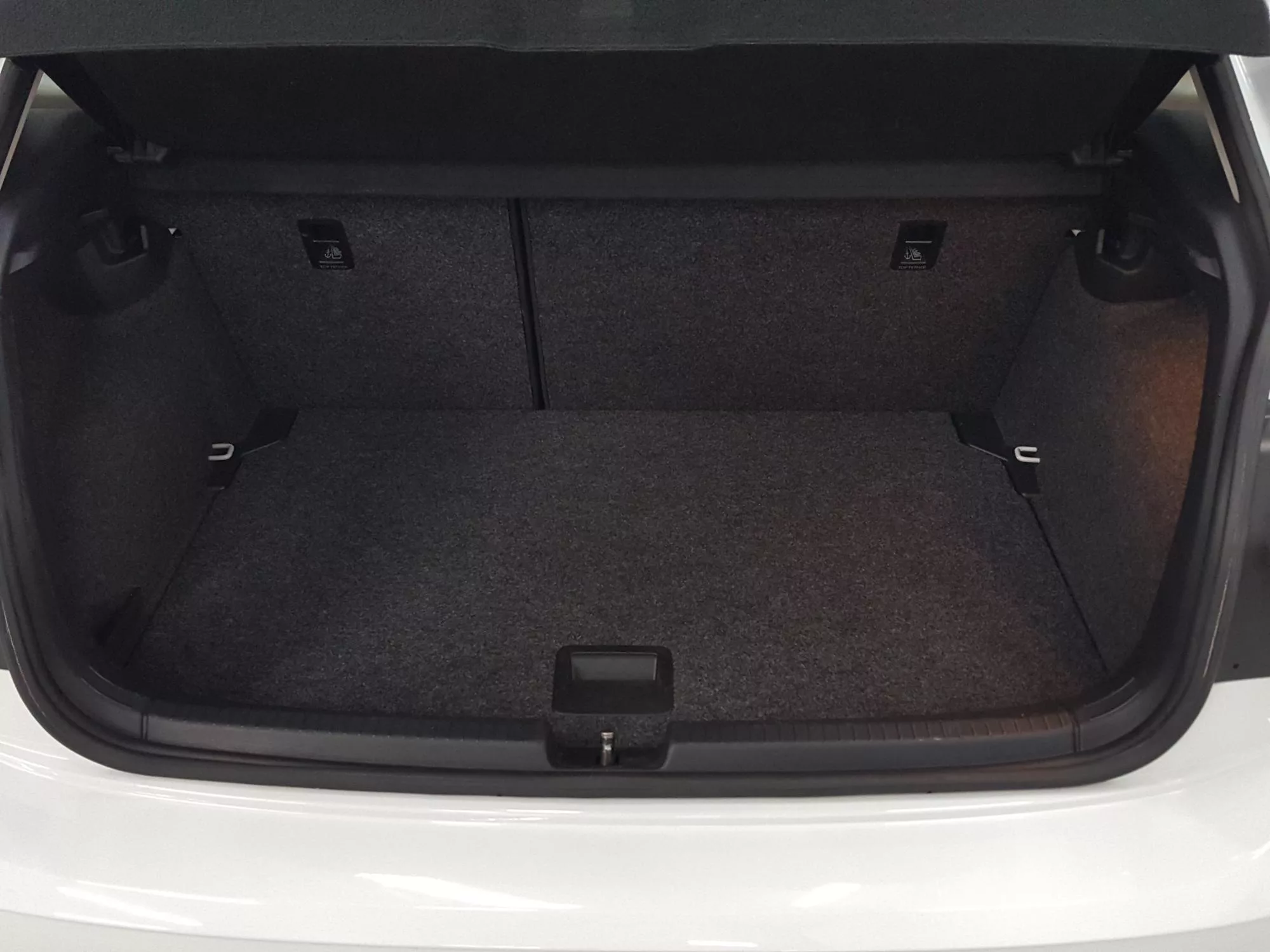 VOLKSWAGEN POLO Gasolina 2021 segunda-mano Jaén