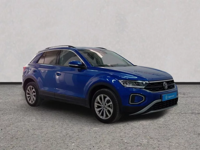 VOLKSWAGEN T-ROC Gasolina 2023 segunda-mano Jaén