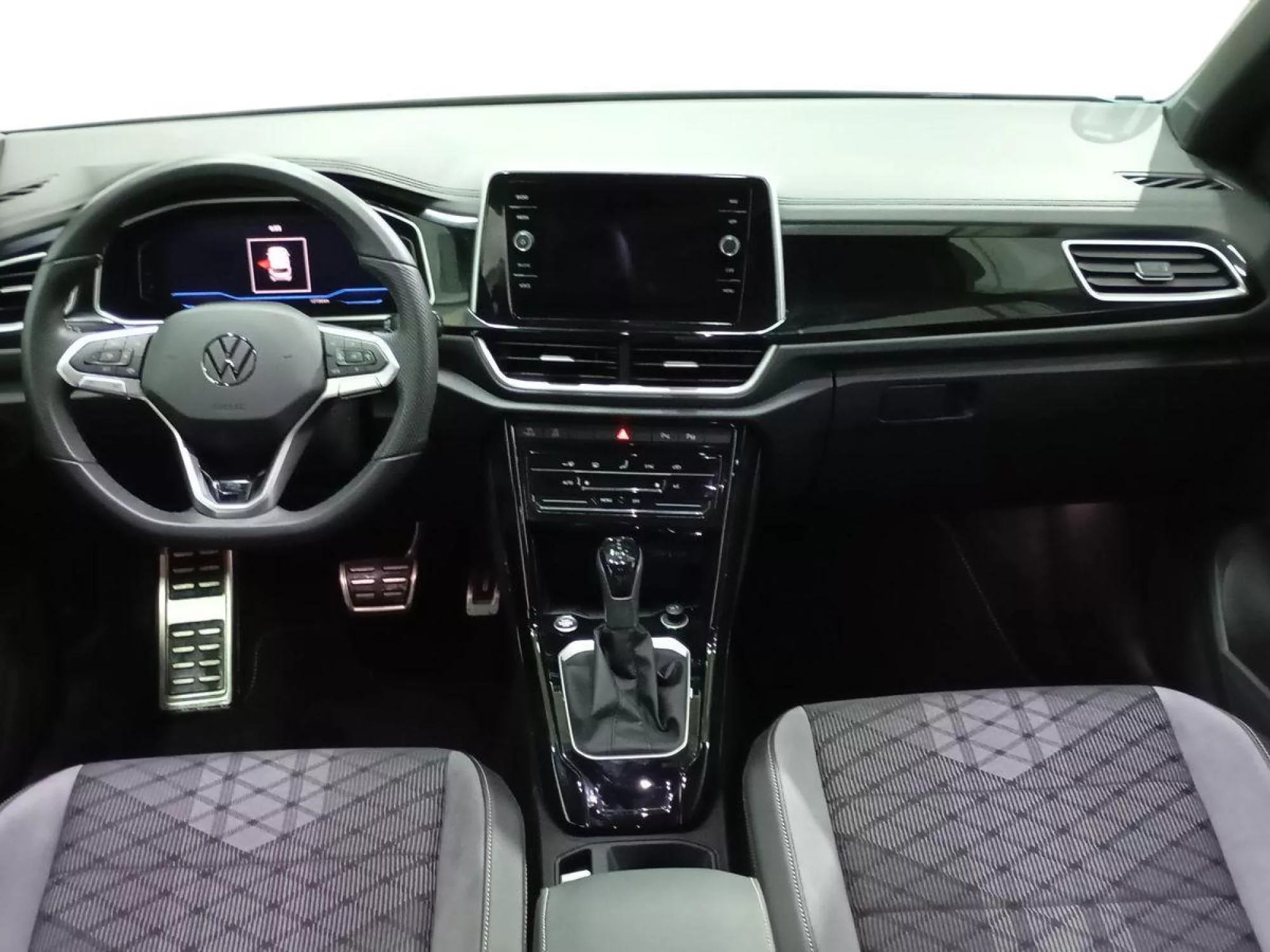VOLKSWAGEN T-ROC Gasolina 2025 segunda-mano Jaén