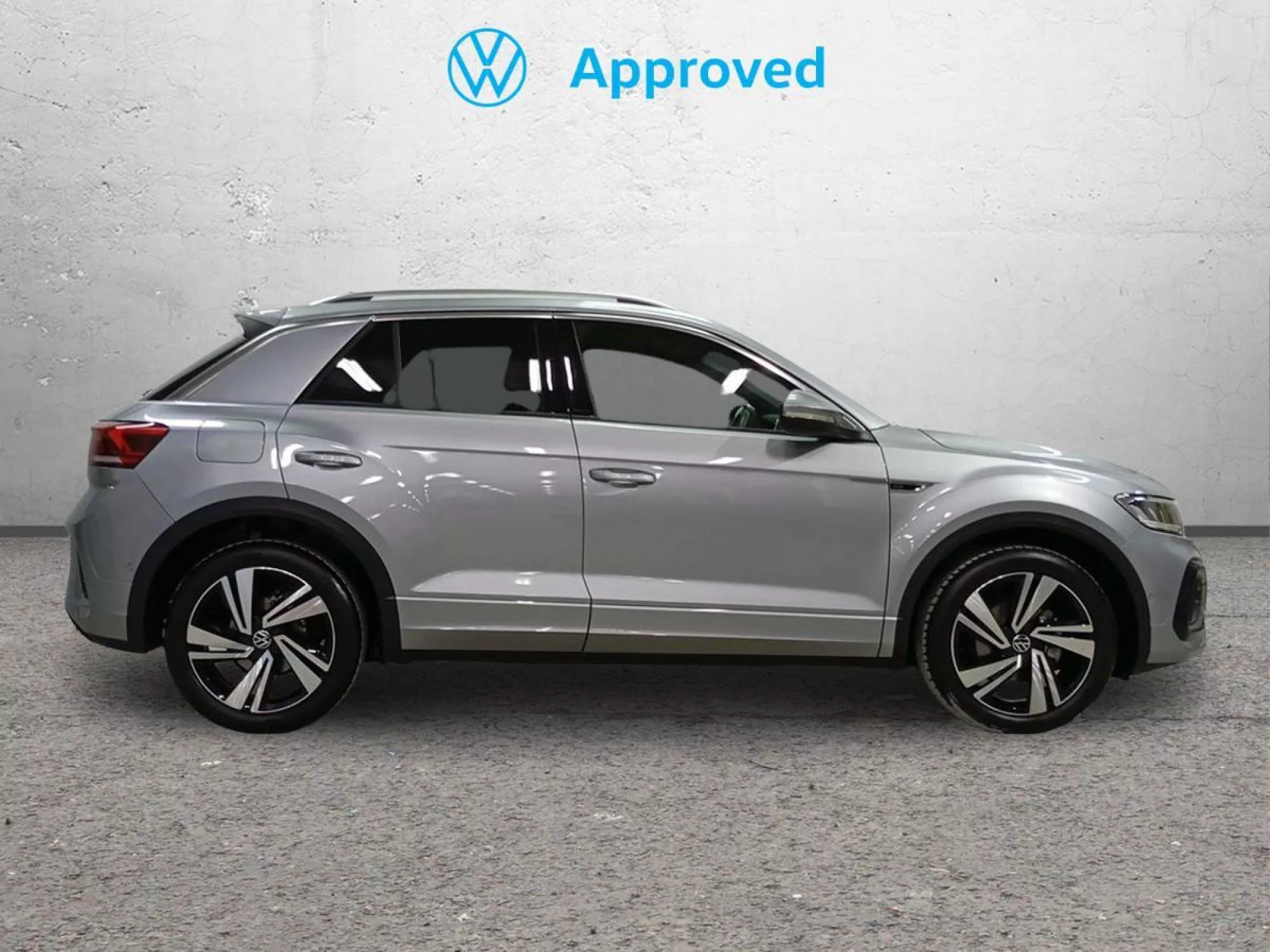 VOLKSWAGEN T-ROC Gasolina 2025 segunda-mano Jaén