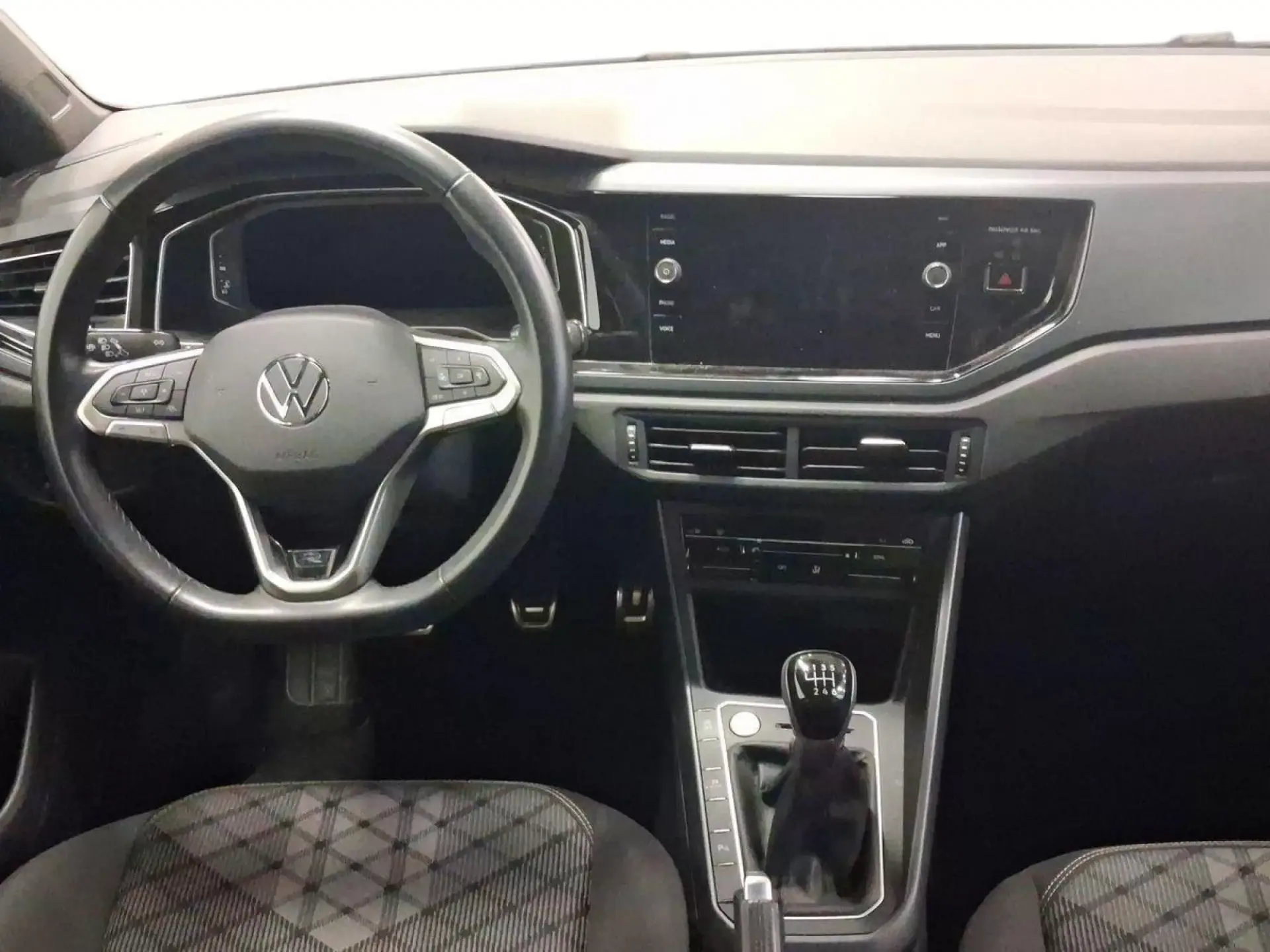 VOLKSWAGEN TAIGO Gasolina 2022 segunda-mano Jaén