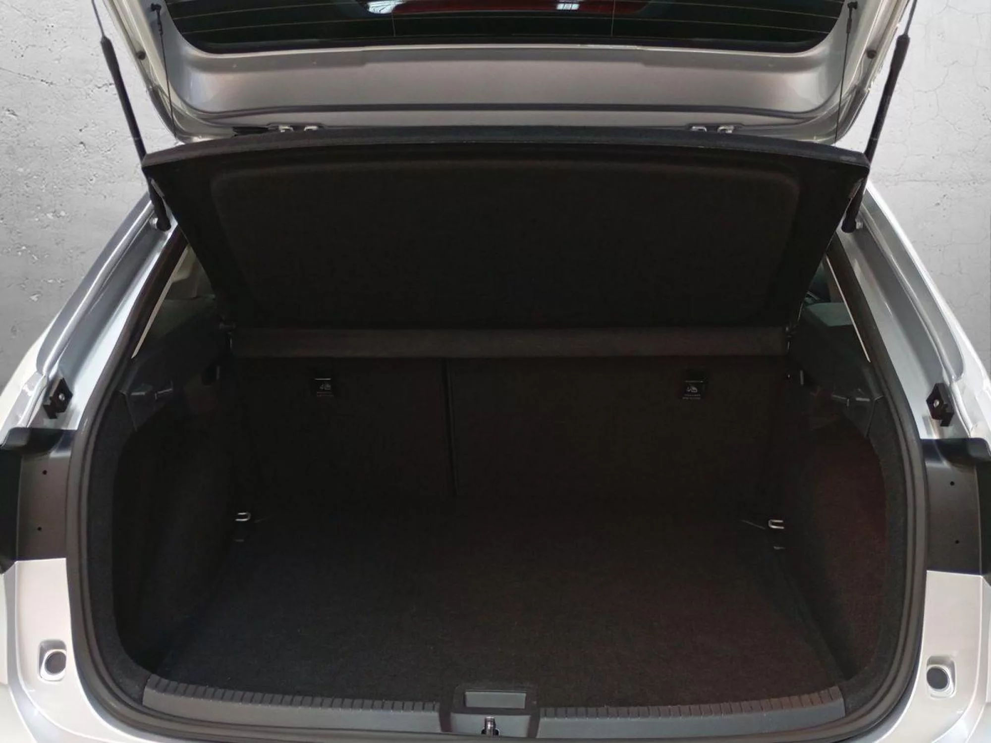 VOLKSWAGEN TAIGO Gasolina 2025 segunda-mano Jaén