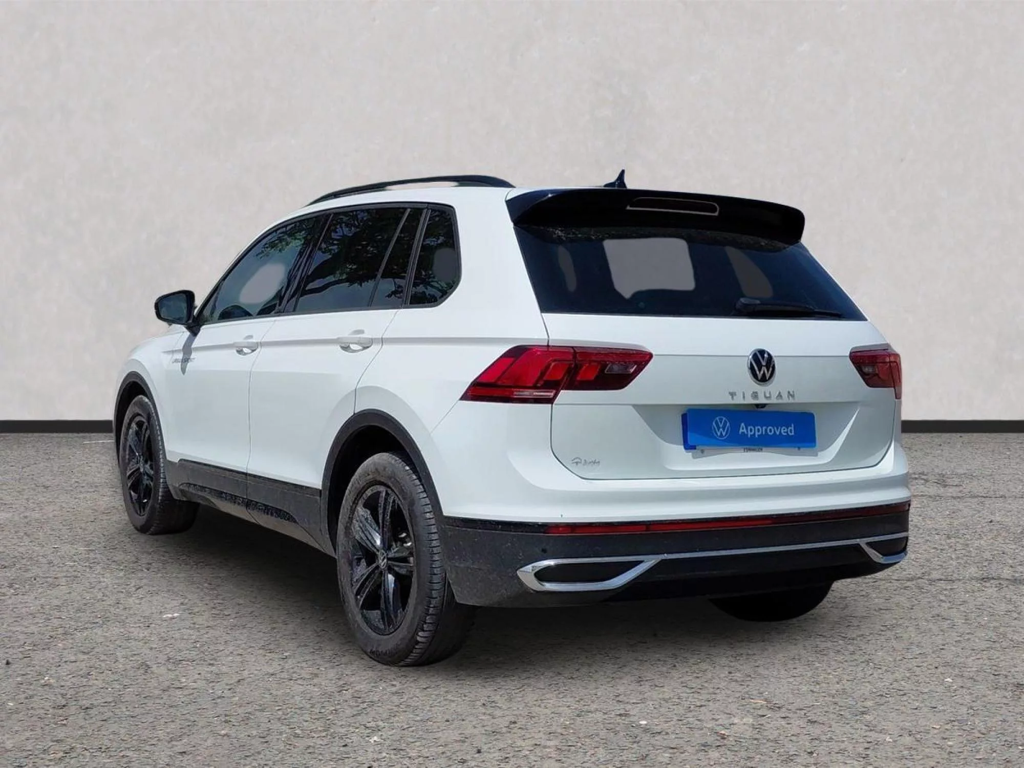 VOLKSWAGEN TIGUAN Diesel 2023 segunda-mano Jaén