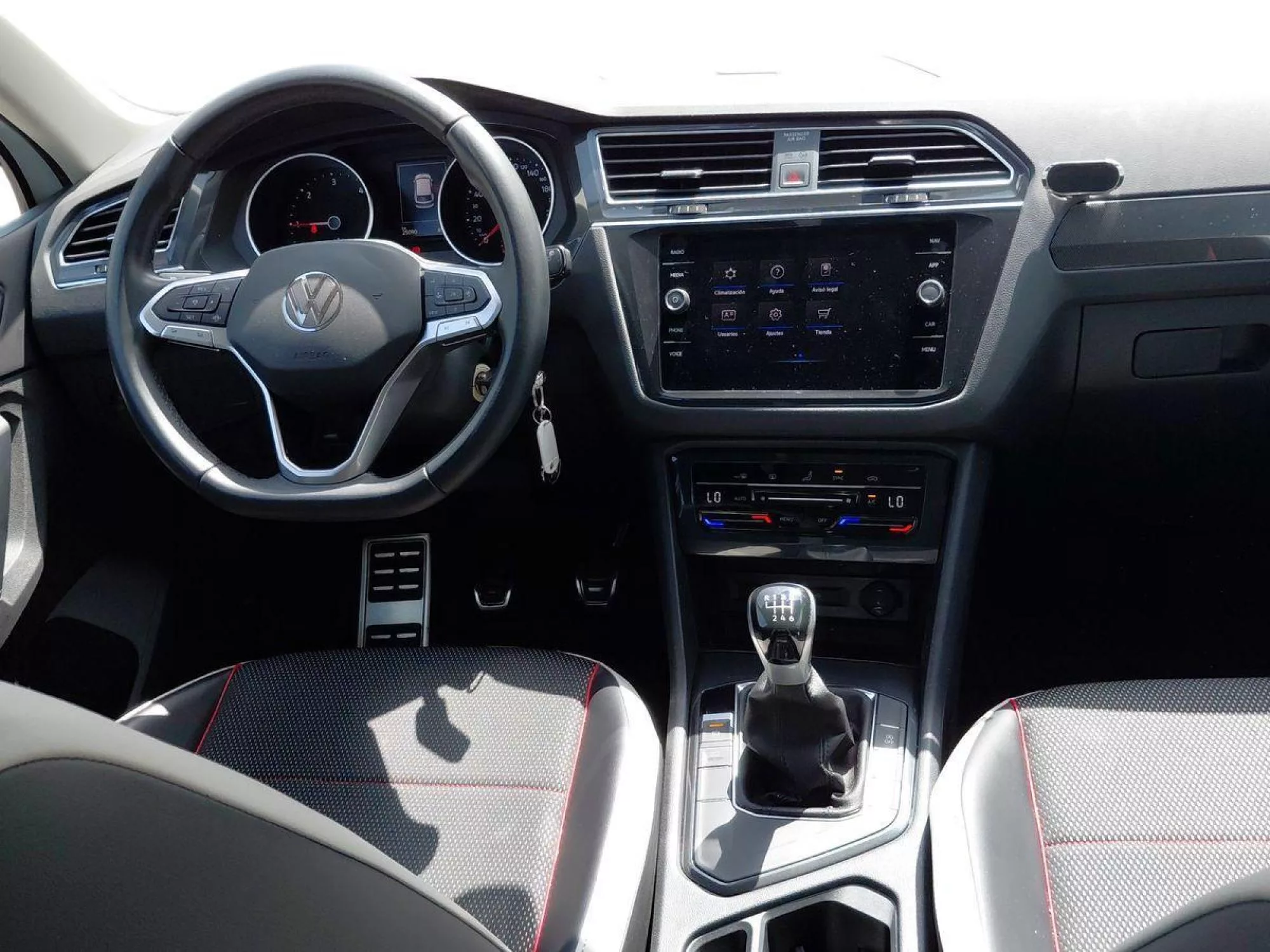 VOLKSWAGEN TIGUAN Diesel 2023 segunda-mano Jaén