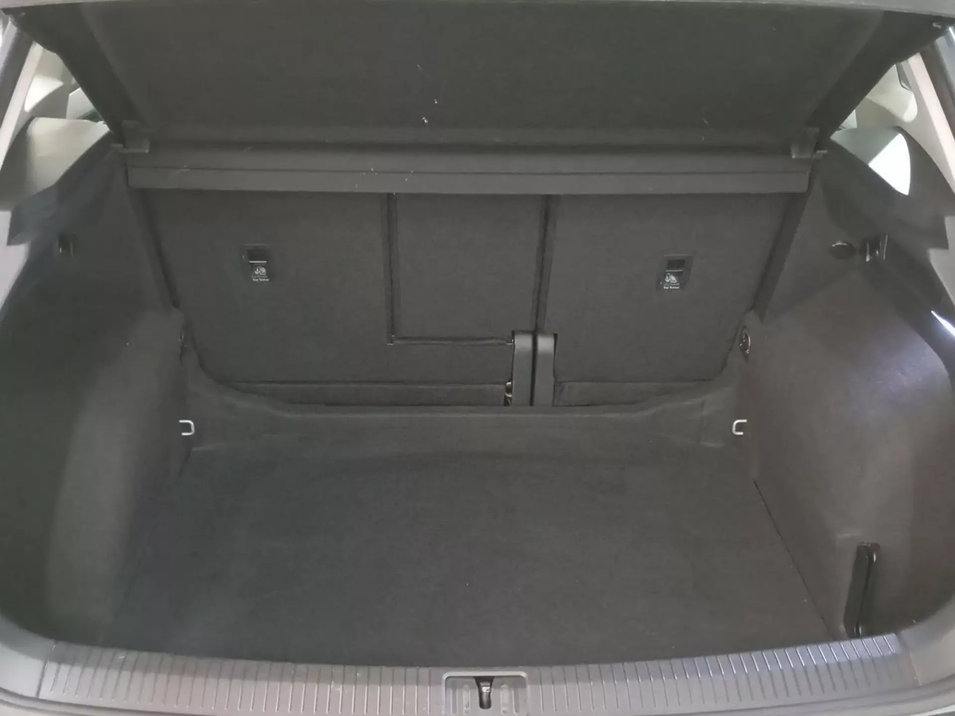 VOLKSWAGEN TIGUAN Gasolina 2022 segunda-mano Jaén