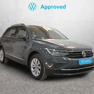 VOLKSWAGEN TIGUAN Gasolina 2022 segunda-mano Jaén
