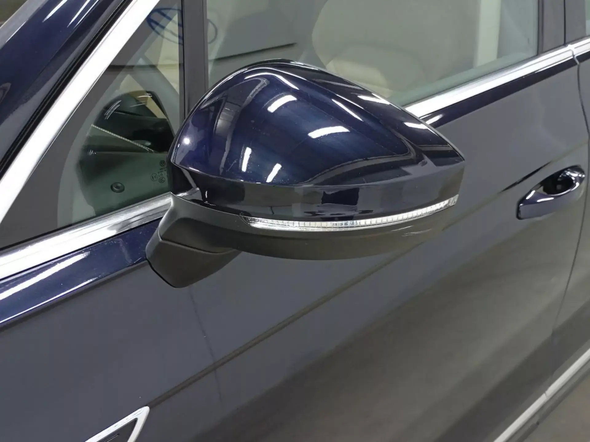 VOLKSWAGEN TOUAREG Diesel 2022 segunda-mano Jaén