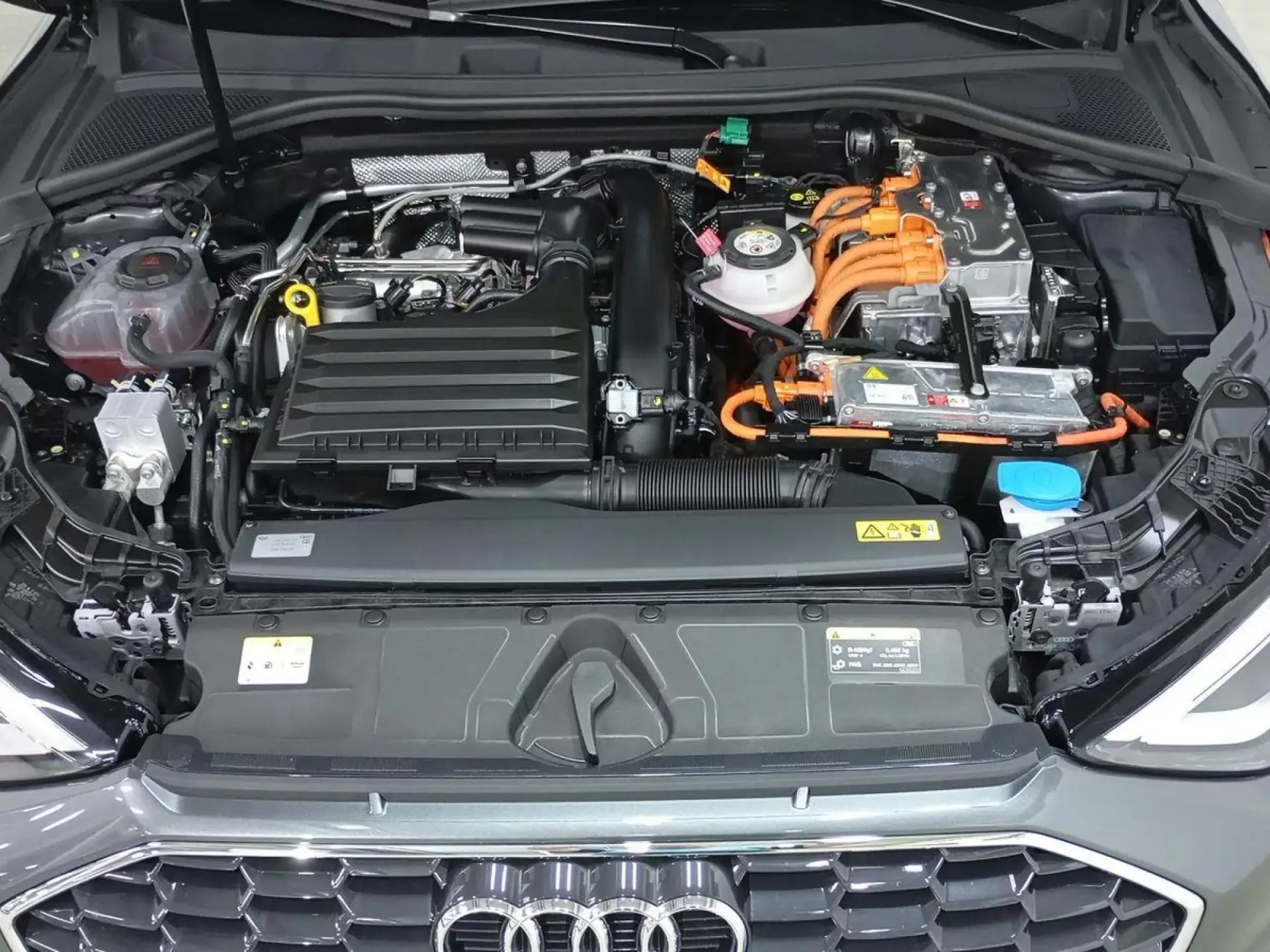 AUDI A3 SPORTBACK Hibrido enchufable 2024 segunda-mano Jaén