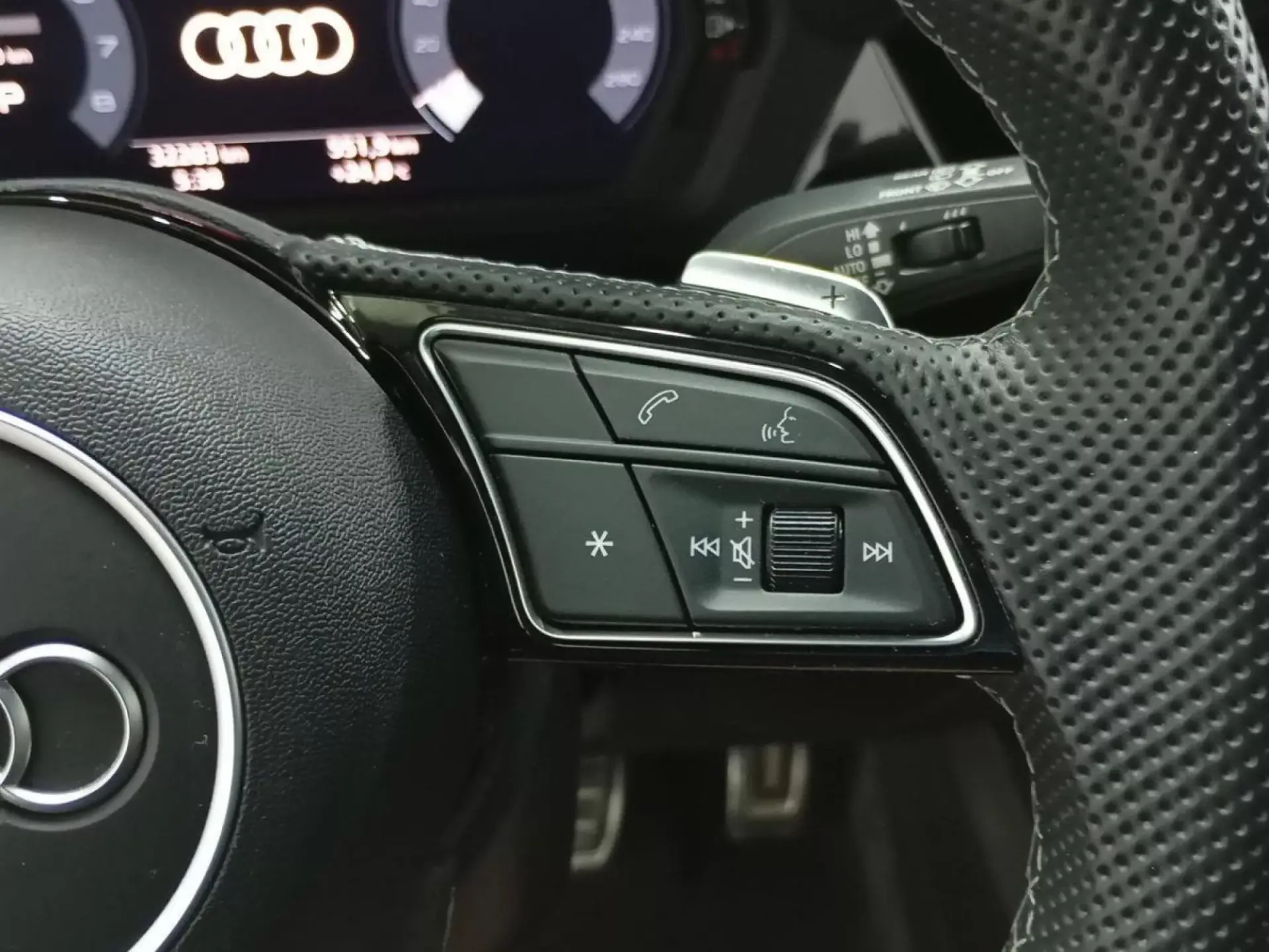 AUDI A3 SPORTBACK Hibrido enchufable 2024 segunda-mano Jaén