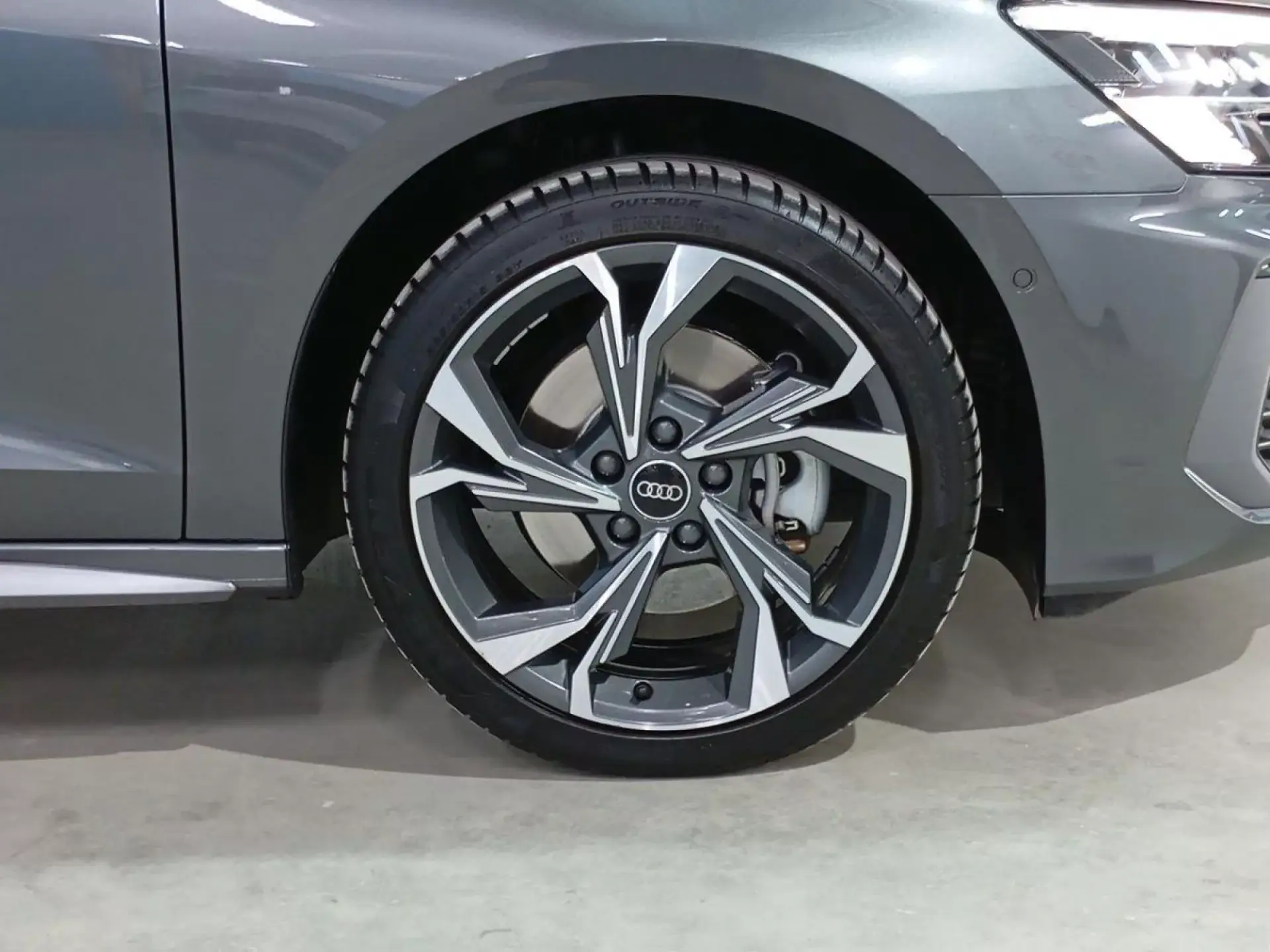 AUDI A3 SPORTBACK Hibrido enchufable 2024 segunda-mano Jaén