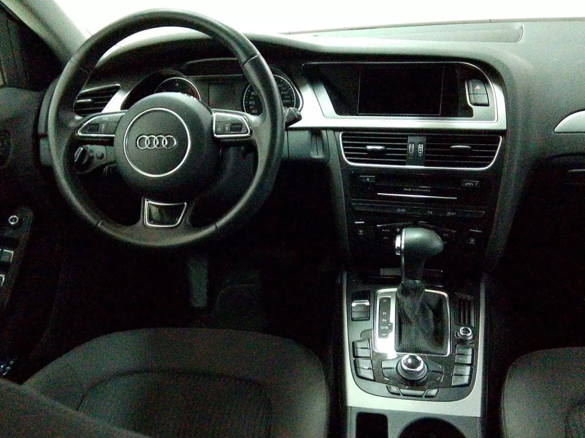 AUDI A4 AVANT Diesel 2014 segunda-mano Jaén