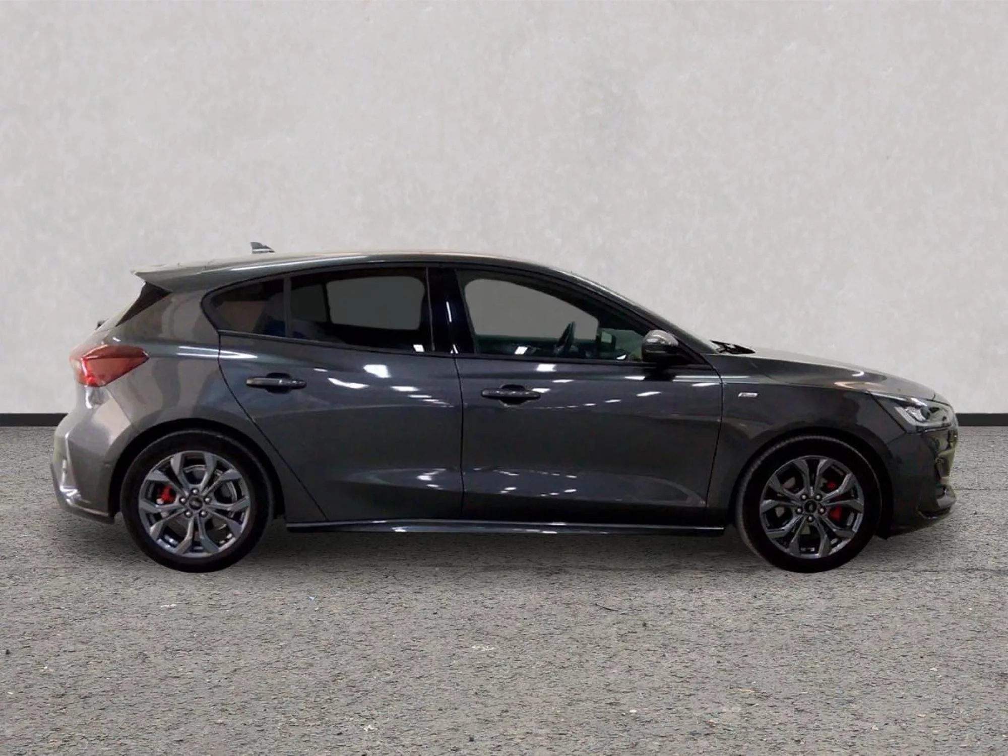 FORD FOCUS Hibrido 2023 segunda-mano Jaén
