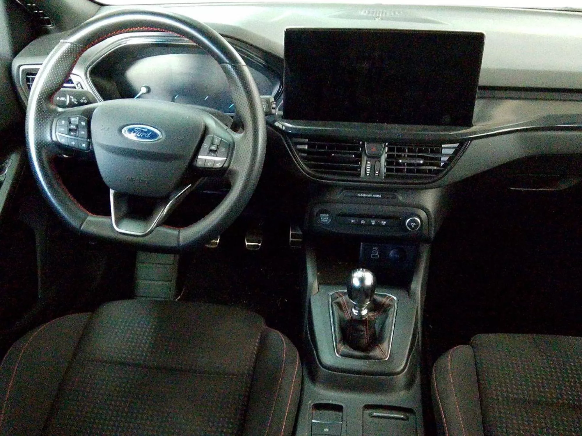 FORD FOCUS Hibrido 2023 segunda-mano Jaén