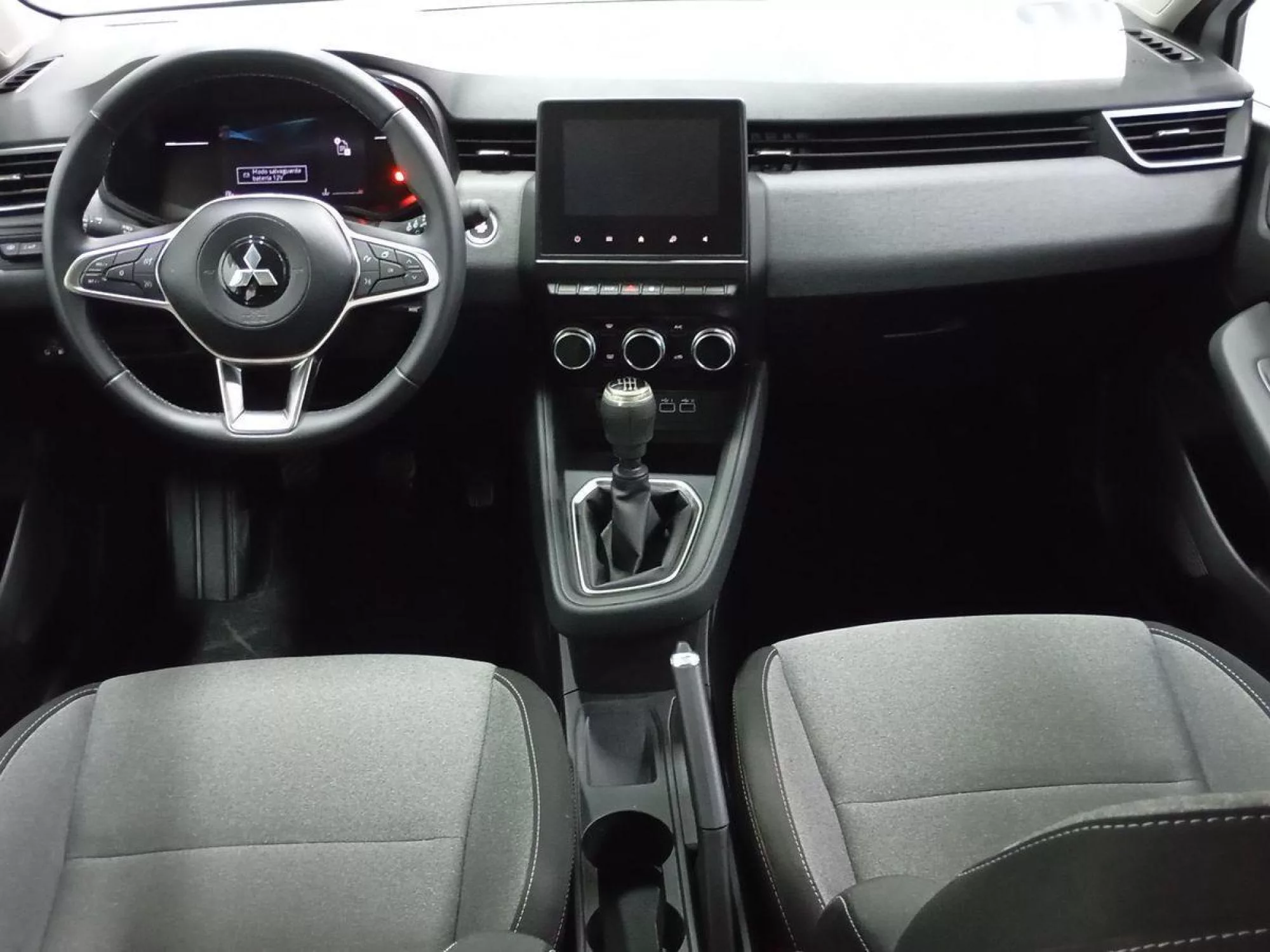 MITSUBISHI COLT Gasolina 2025 segunda-mano Jaén