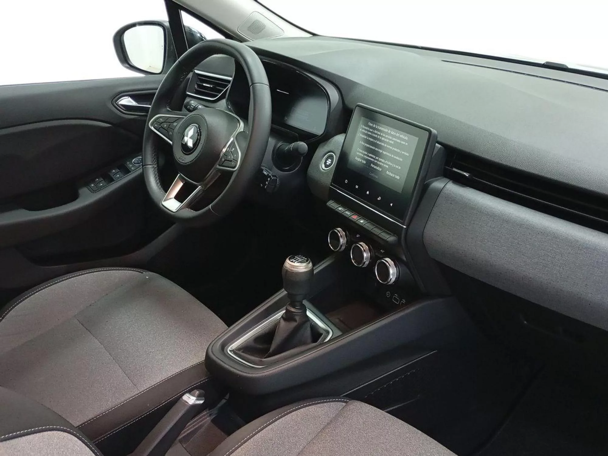 MITSUBISHI COLT Gasolina 2025 segunda-mano Jaén