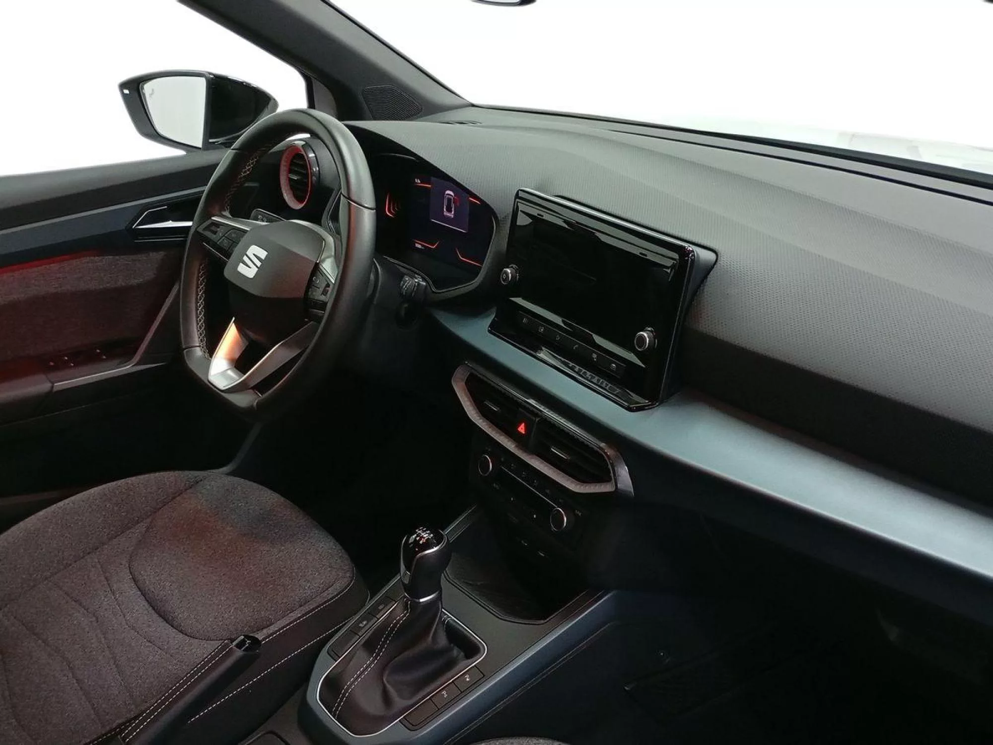 SEAT ARONA Gasolina 2025 segunda-mano Jaén