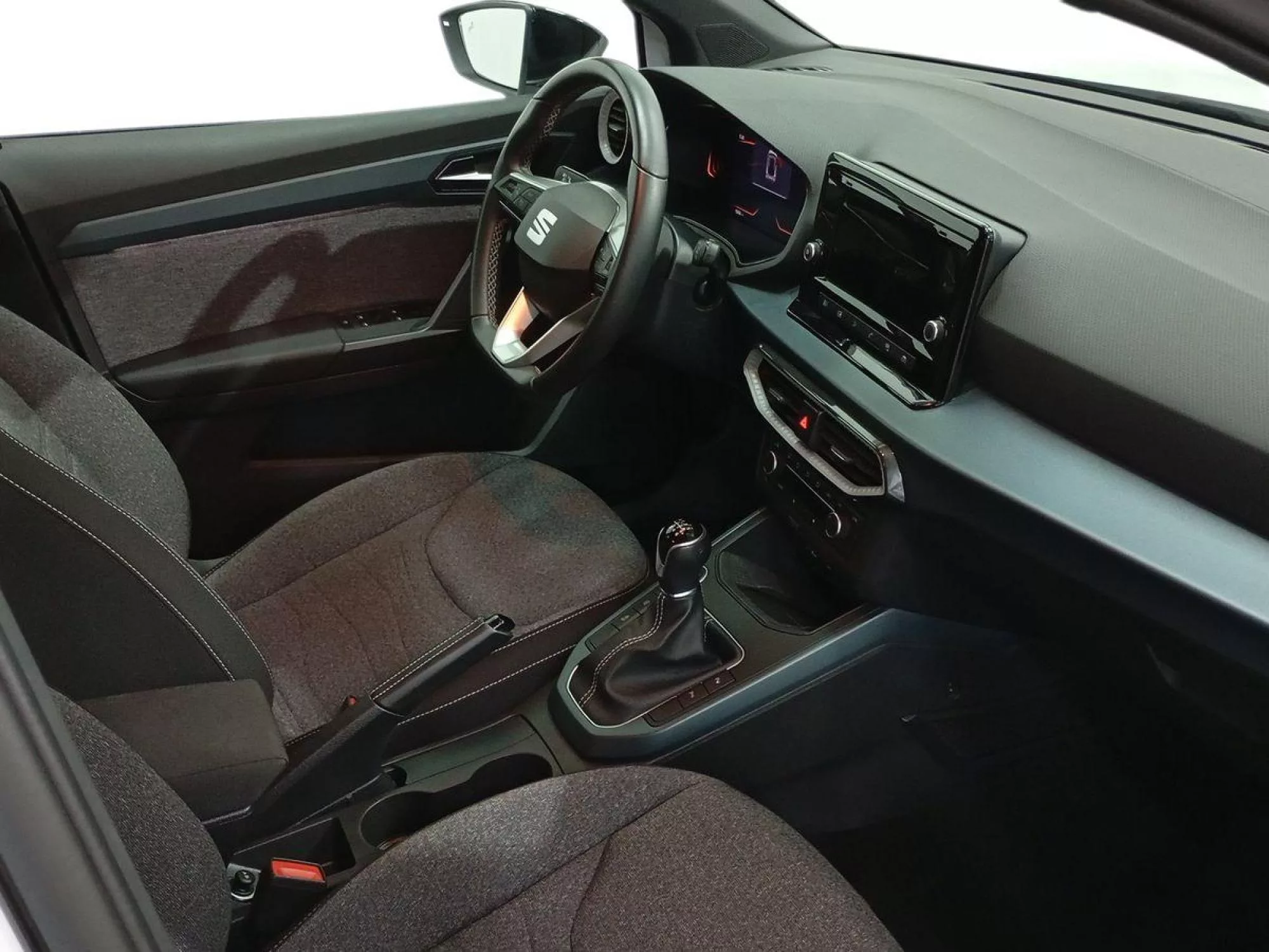 SEAT ARONA Gasolina 2025 segunda-mano Jaén