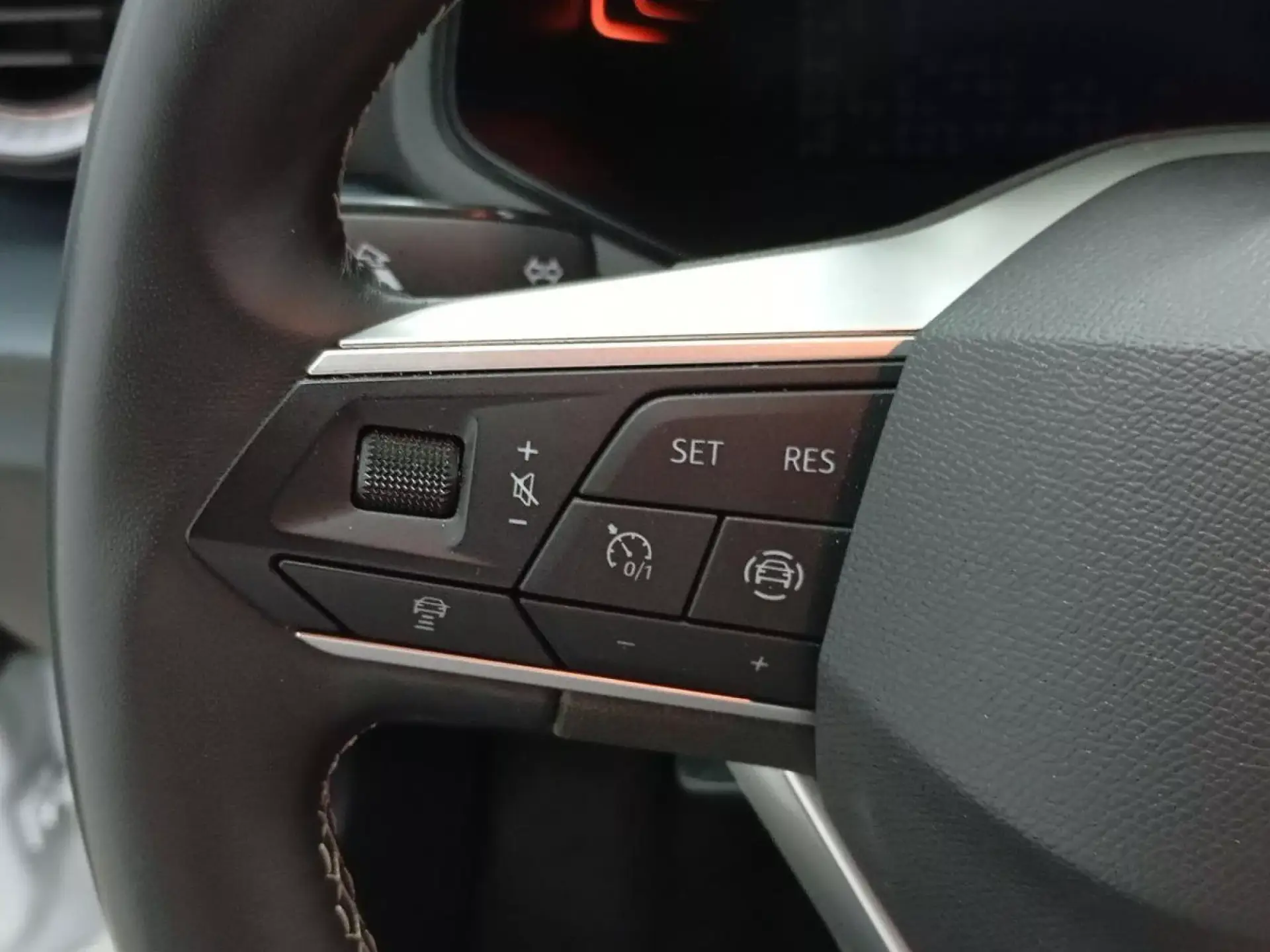 SEAT ARONA Gasolina 2025 segunda-mano Jaén