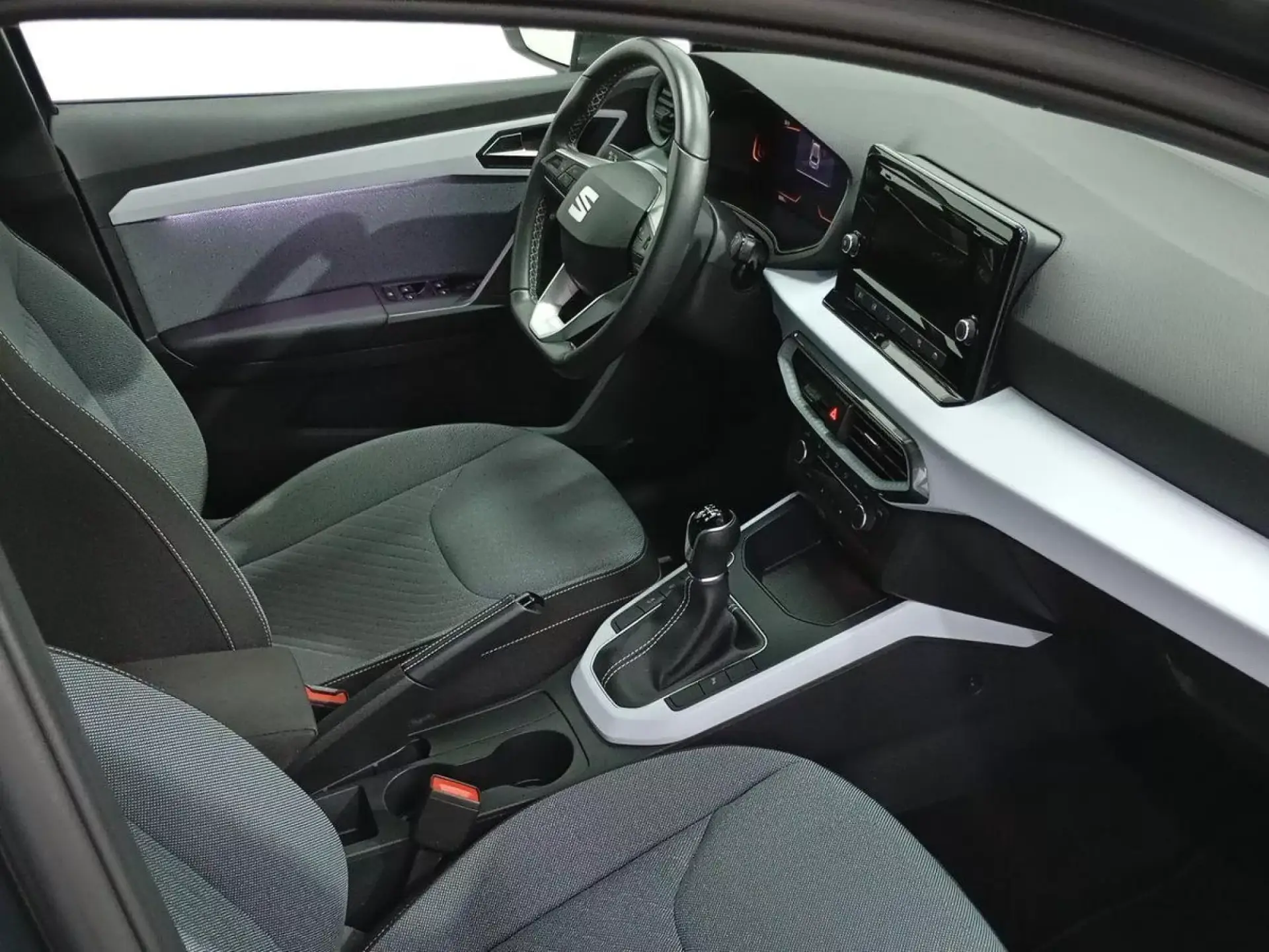 SEAT IBIZA Gasolina 2025 km 0 Jaén