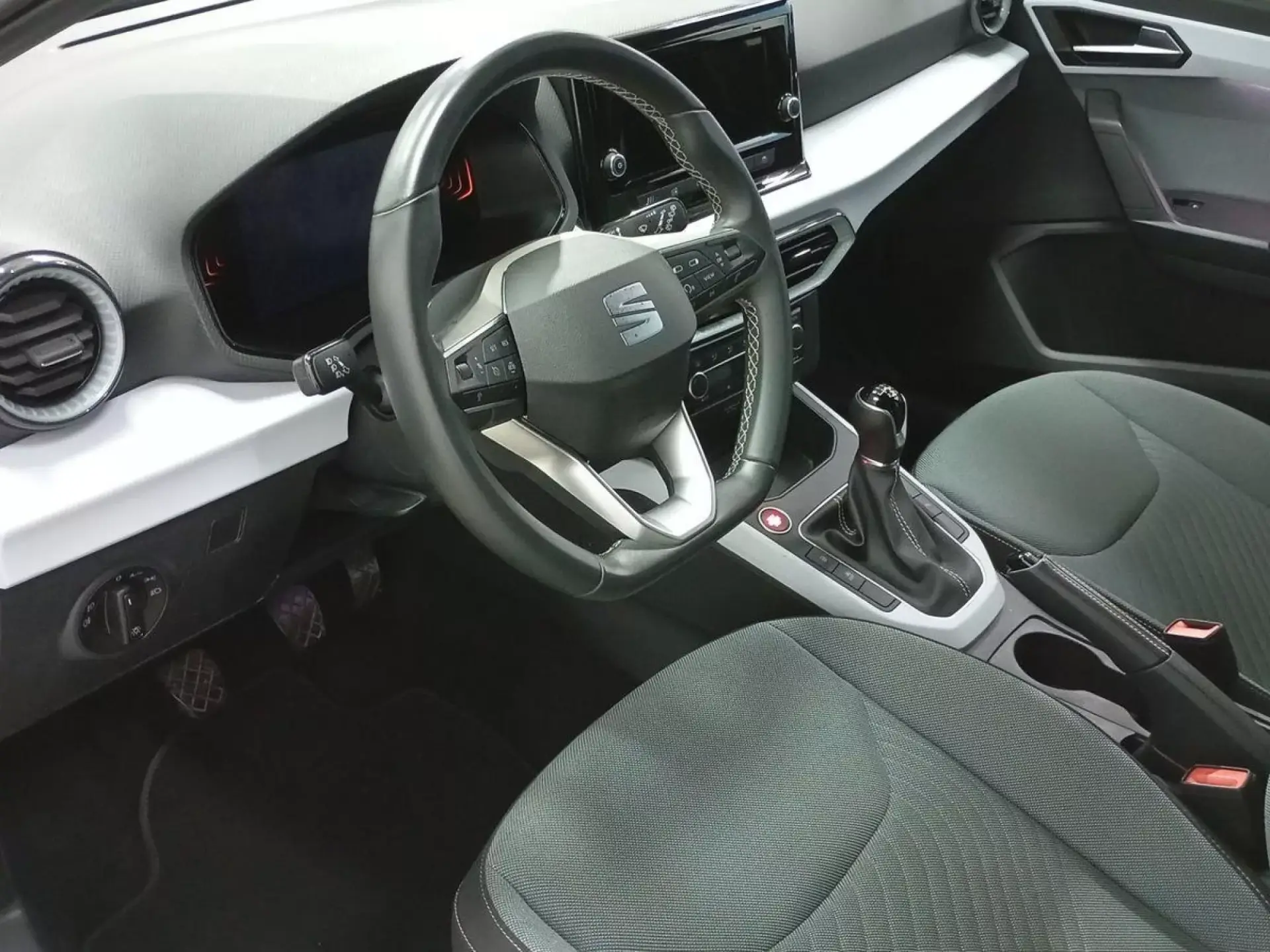 SEAT IBIZA Gasolina 2025 km 0 Jaén