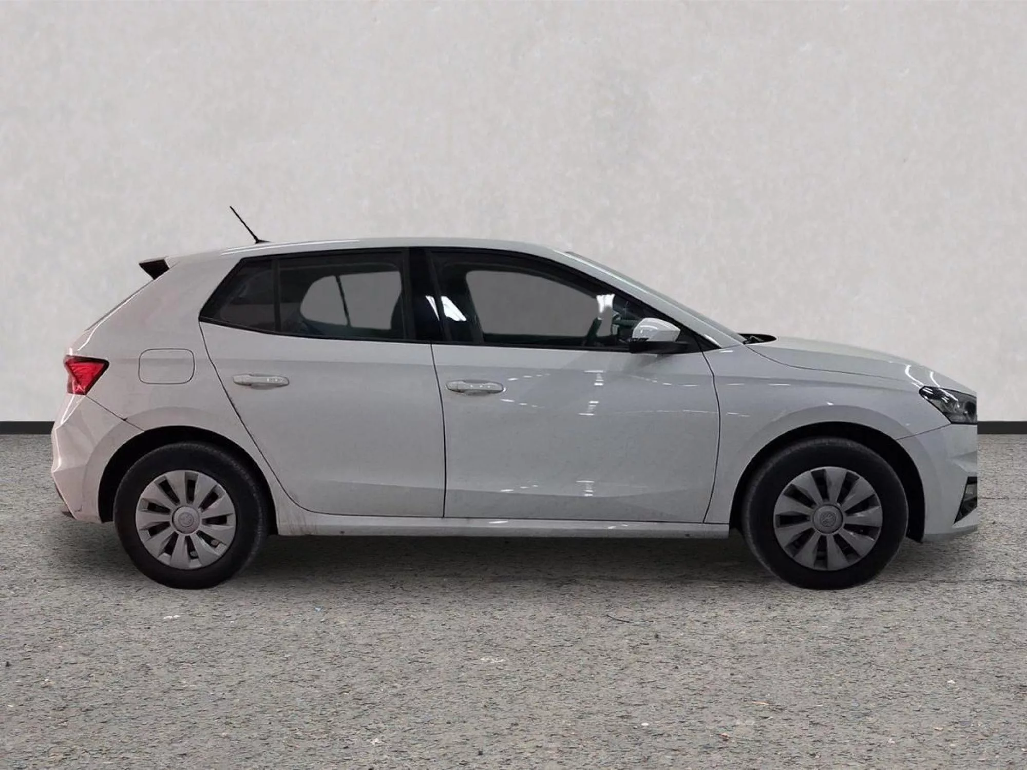 SKODA FABIA Gasolina 2024 segunda-mano Jaén