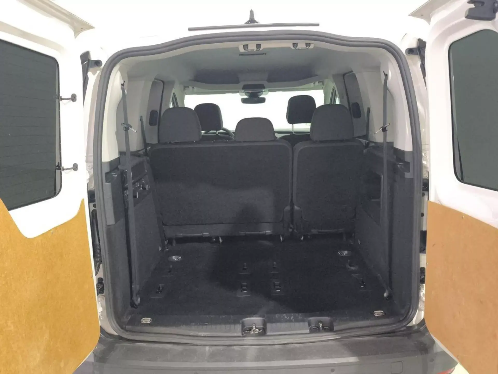 VOLKSWAGEN CADDY Diesel 2025 segunda-mano Jaén