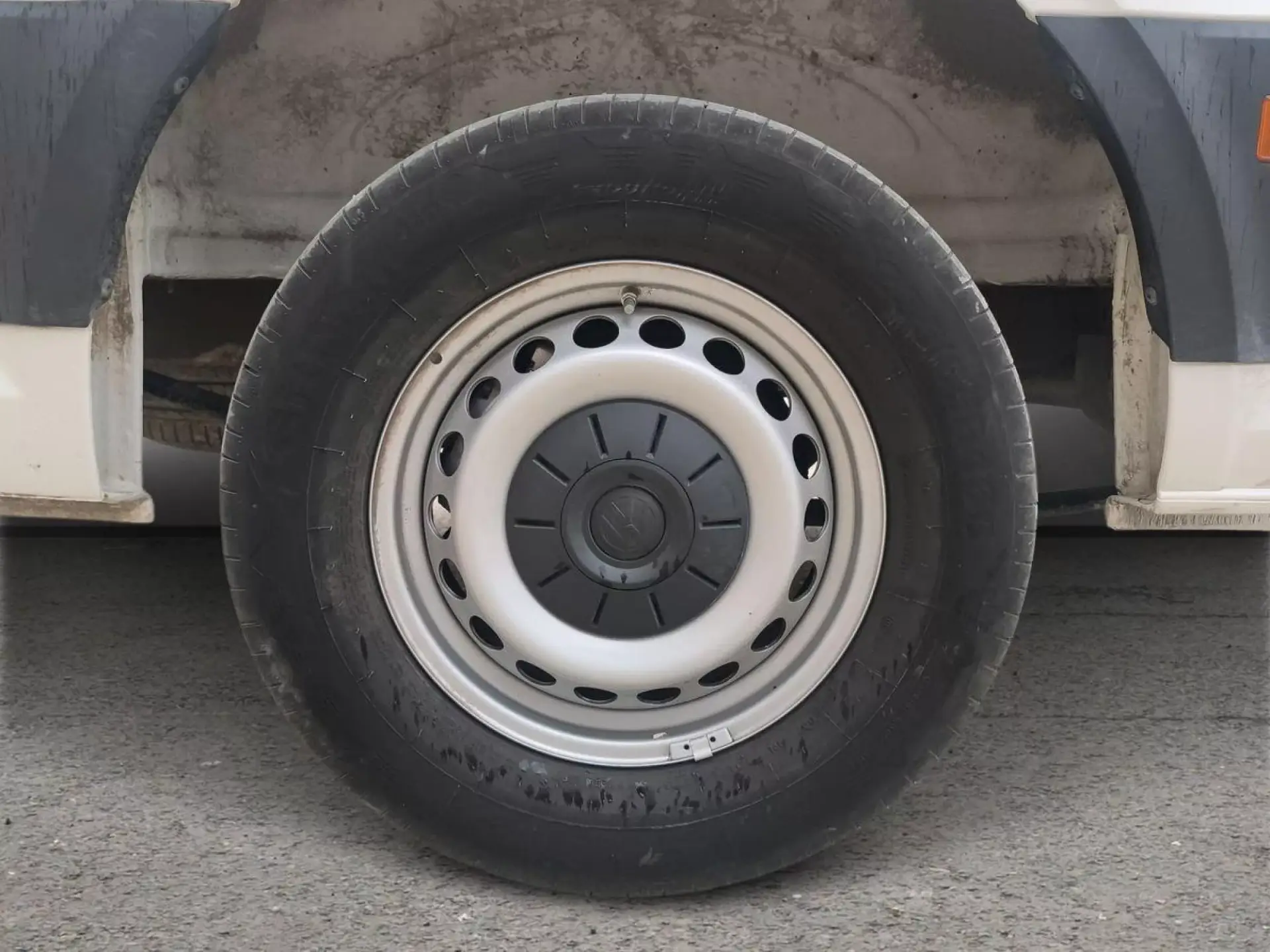 VOLKSWAGEN CRAFTER FURGON Diesel 2025 segunda-mano Jaén