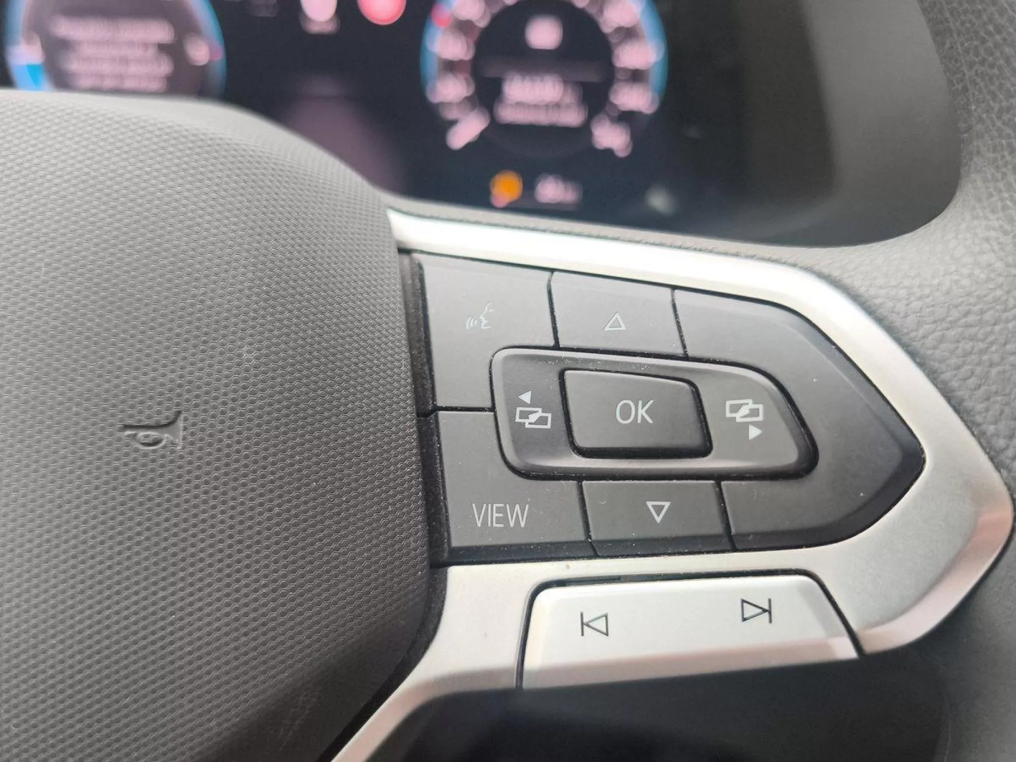 VOLKSWAGEN CRAFTER FURGON Diesel 2025 segunda-mano Jaén