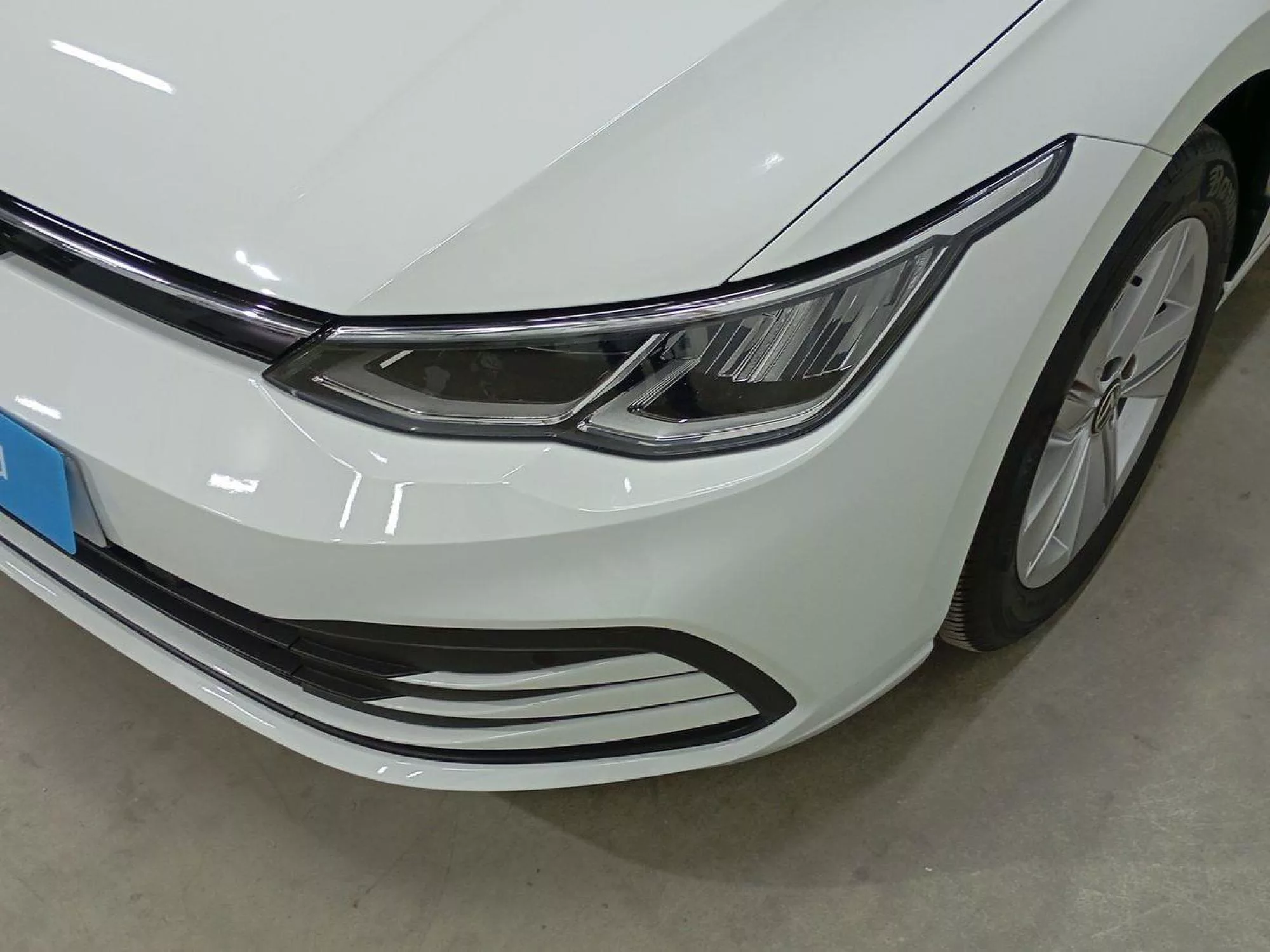 VOLKSWAGEN GOLF Hibrido 2023 segunda-mano Jaén