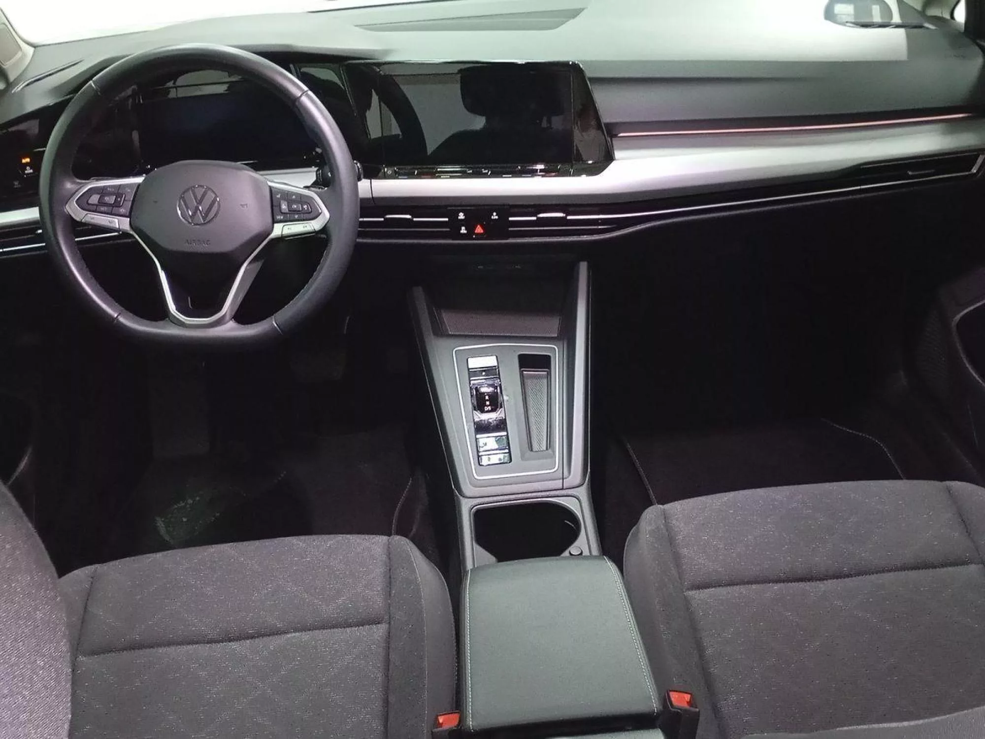 VOLKSWAGEN GOLF Hibrido 2023 segunda-mano Jaén