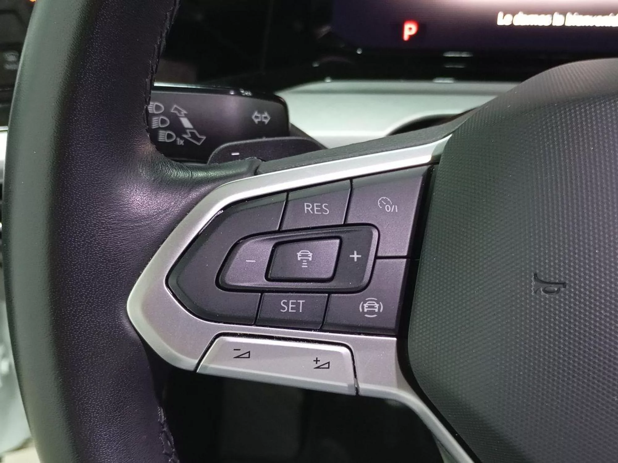 VOLKSWAGEN GOLF Hibrido 2023 segunda-mano Jaén