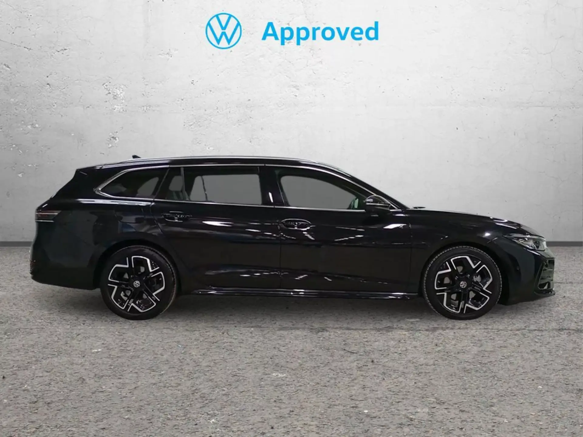 VOLKSWAGEN PASSAT Diesel 2025 segunda-mano Jaén