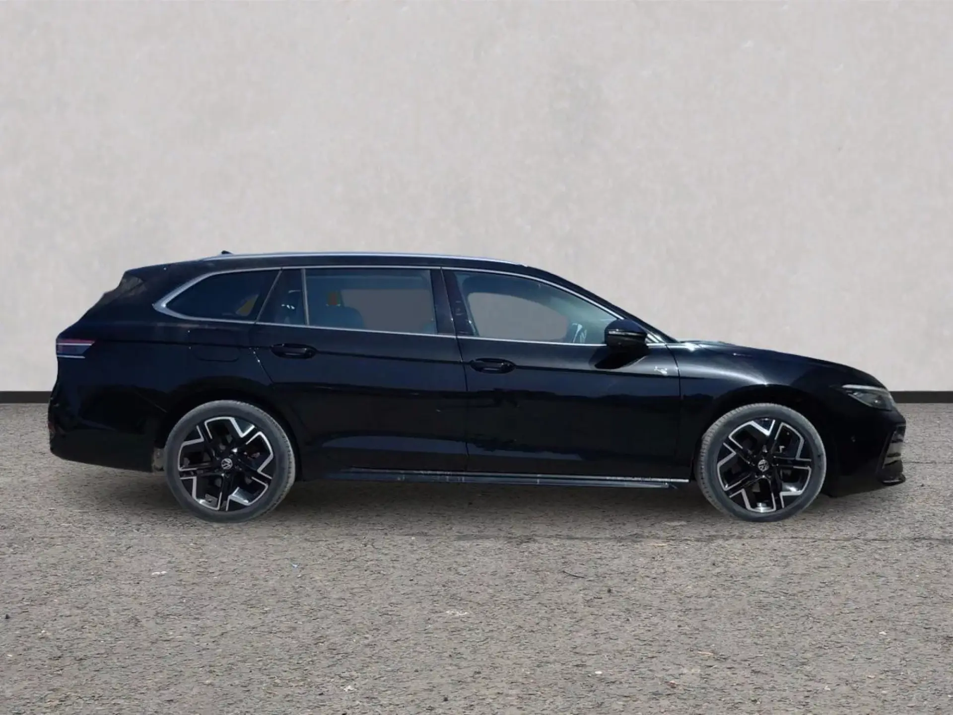 VOLKSWAGEN PASSAT Diesel 2025 segunda-mano Jaén