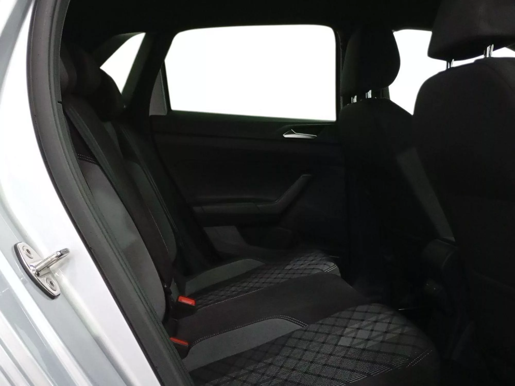 VOLKSWAGEN POLO Gasolina 2024 segunda-mano Jaén