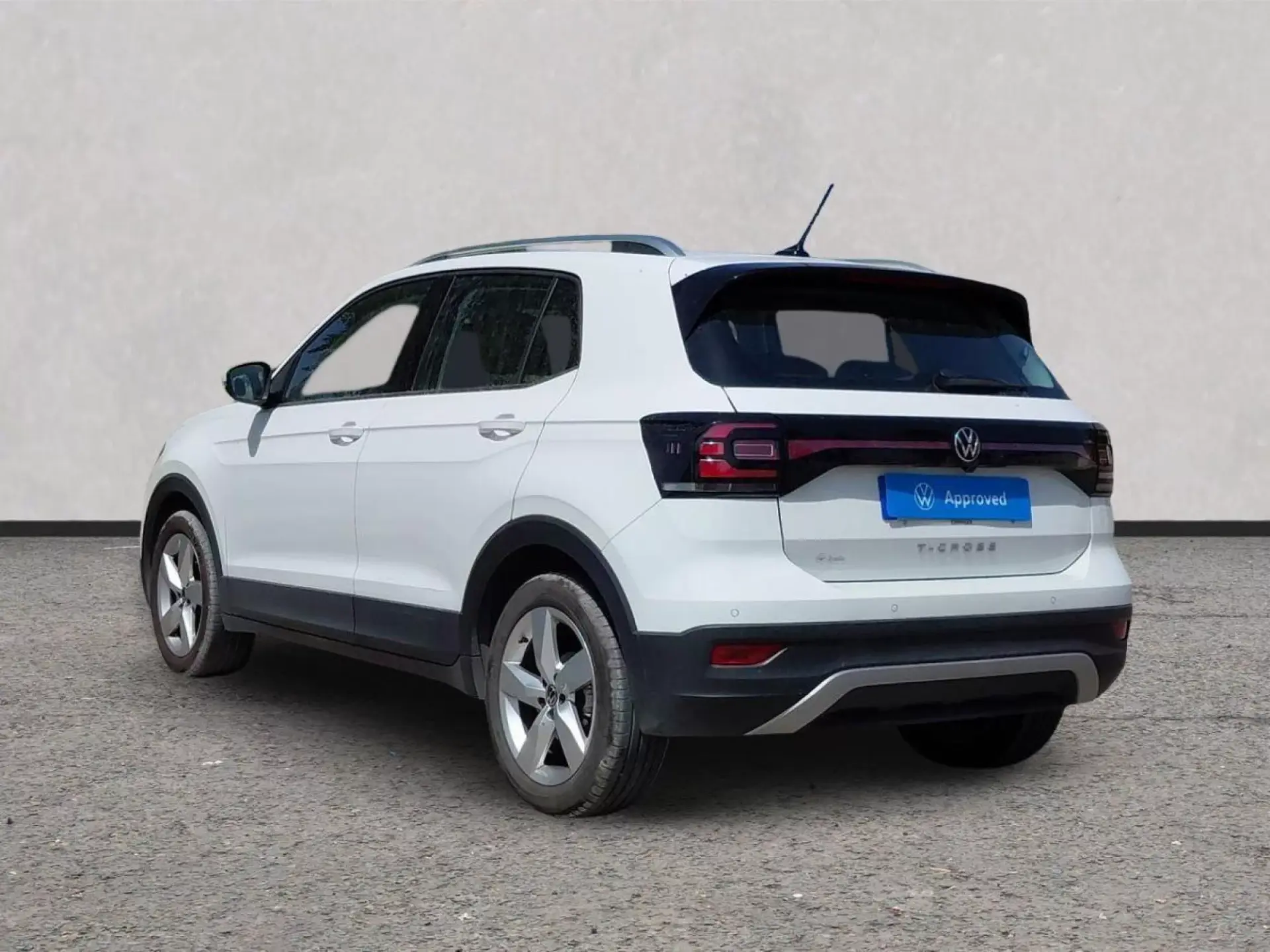 VOLKSWAGEN T-CROSS Gasolina 2022 segunda-mano Jaén