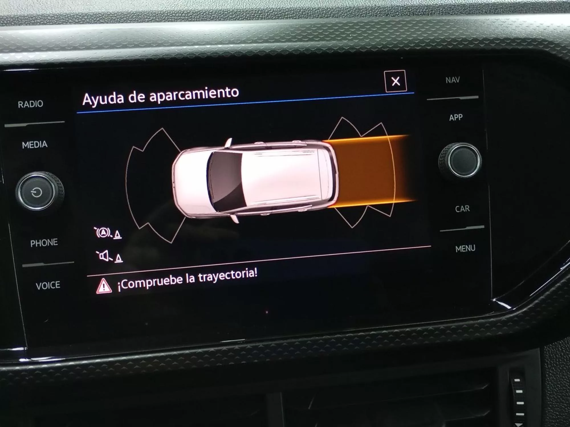 VOLKSWAGEN T-CROSS Gasolina 2022 segunda-mano Jaén