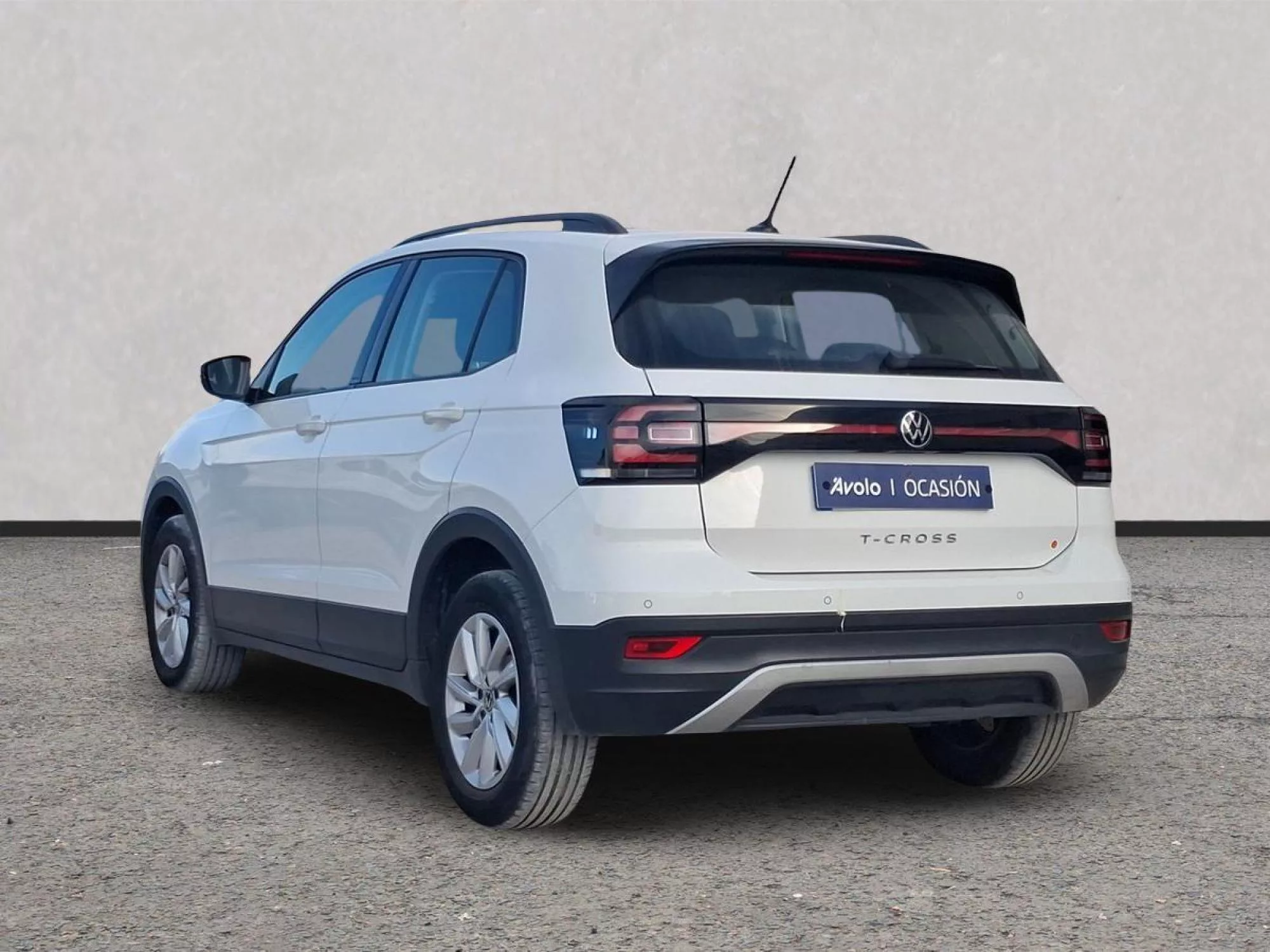 VOLKSWAGEN T-CROSS Gasolina 2023 segunda-mano Jaén