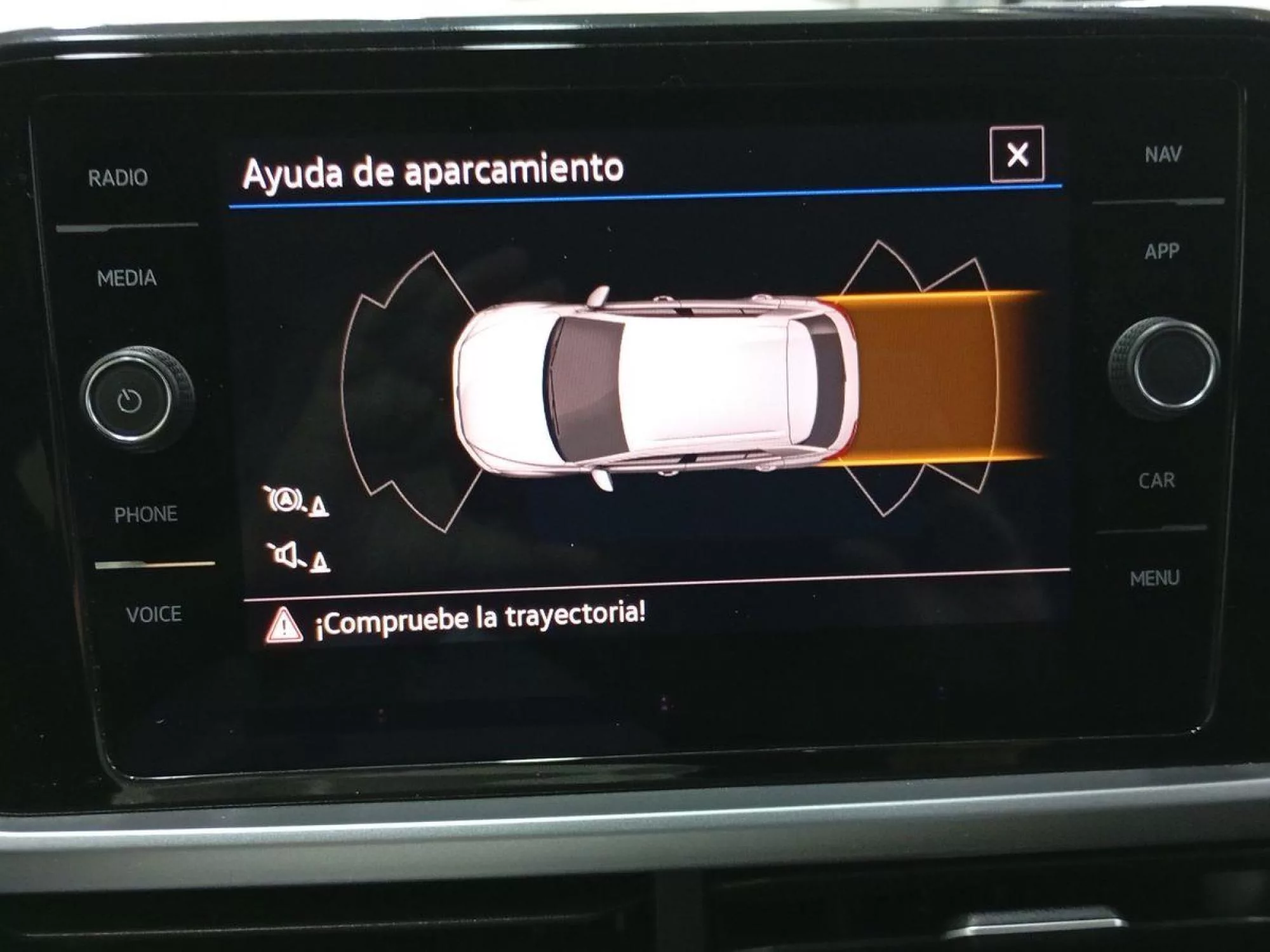 VOLKSWAGEN T-ROC Diesel 2024 segunda-mano Jaén