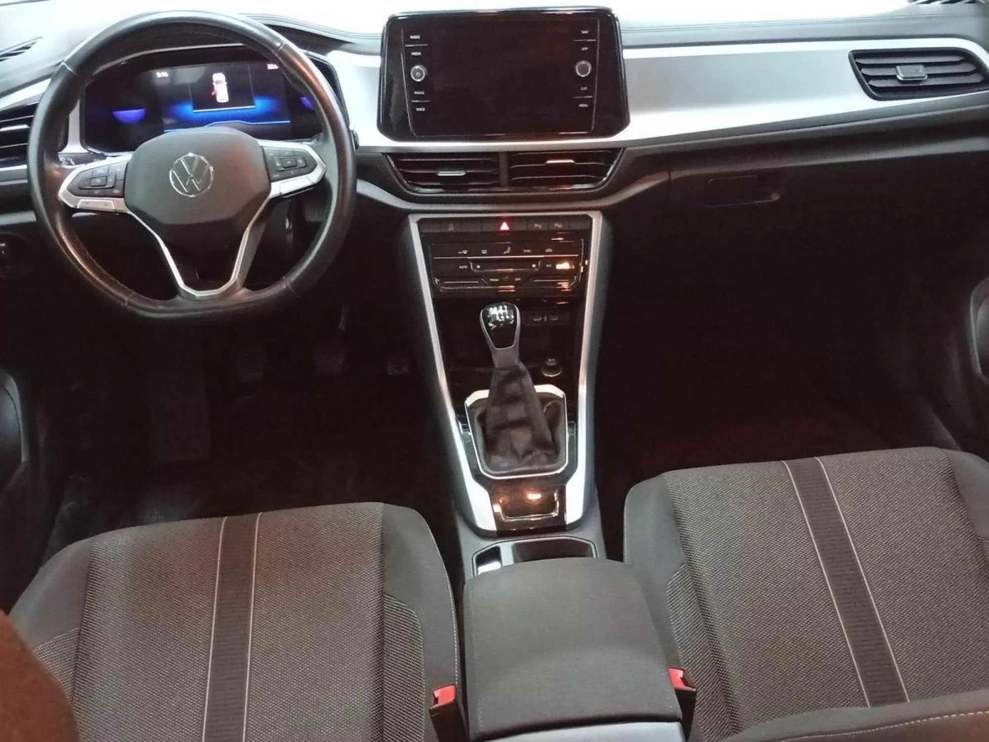 VOLKSWAGEN T-ROC Diesel 2024 segunda-mano Jaén