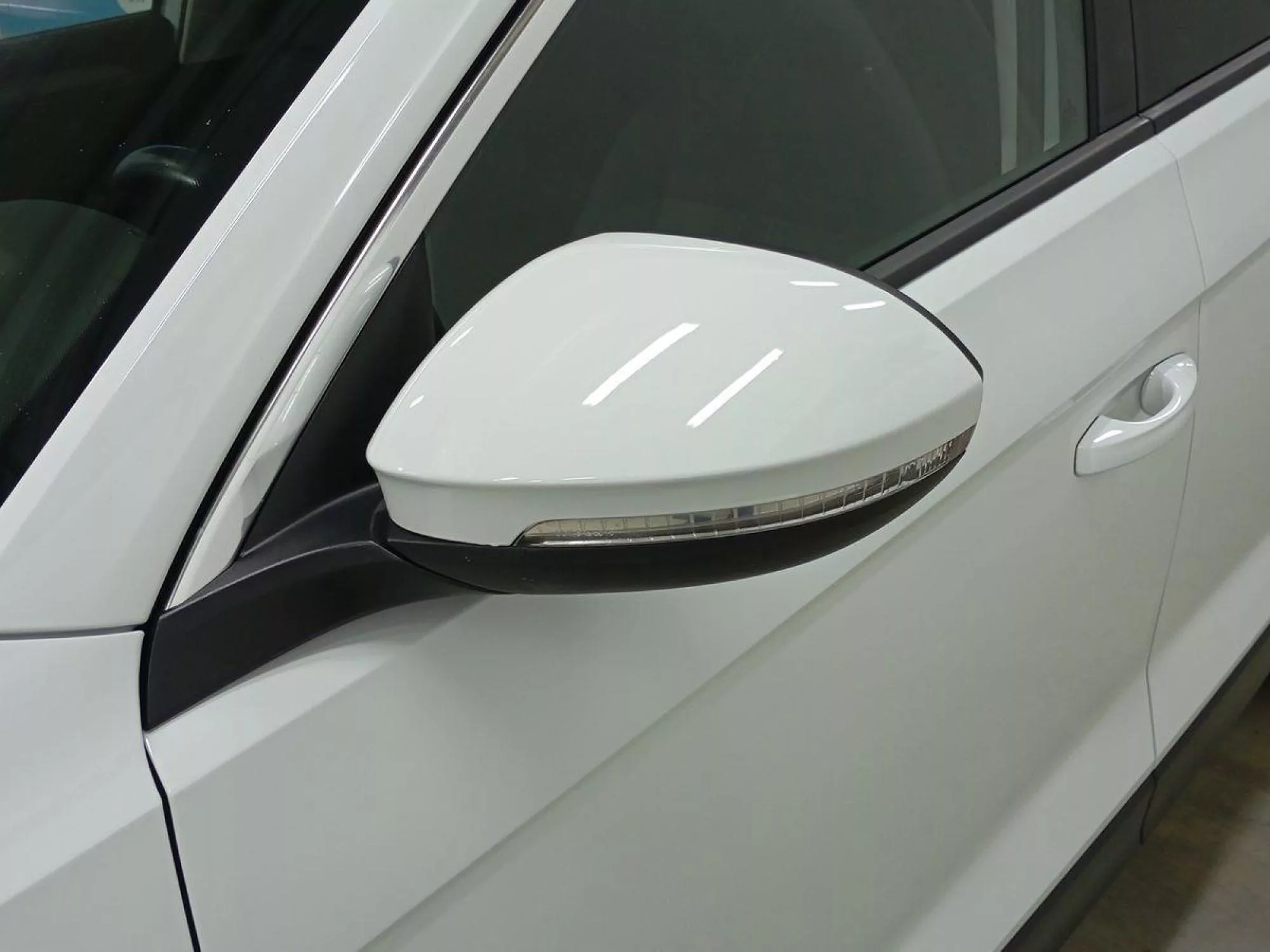 VOLKSWAGEN T-ROC Diesel 2024 segunda-mano Jaén