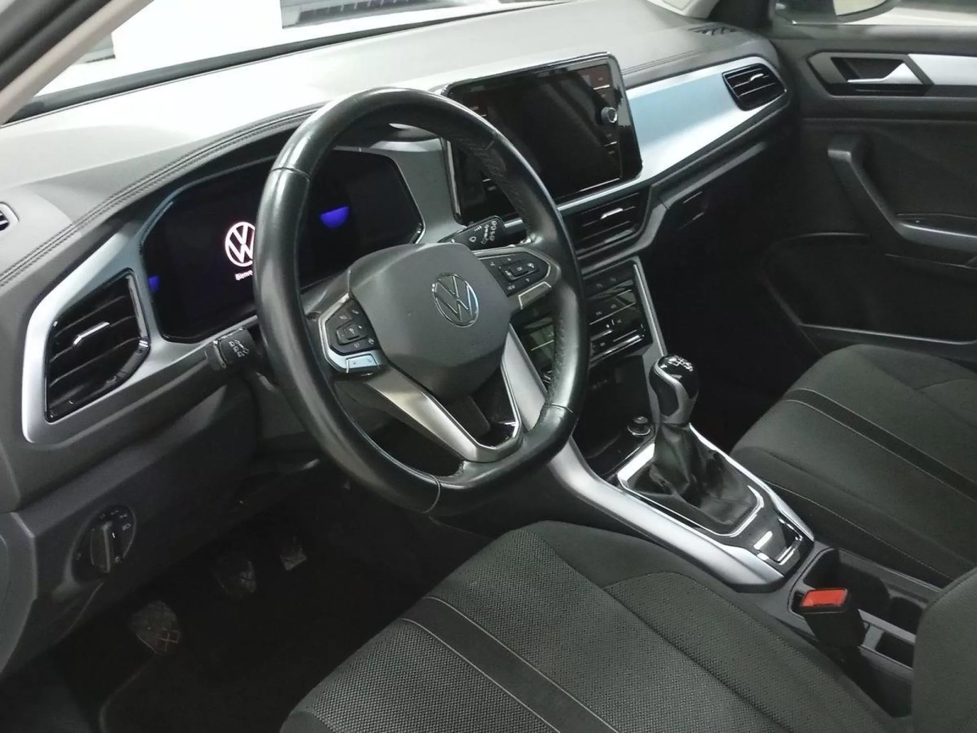 VOLKSWAGEN T-ROC Diesel 2024 segunda-mano Jaén