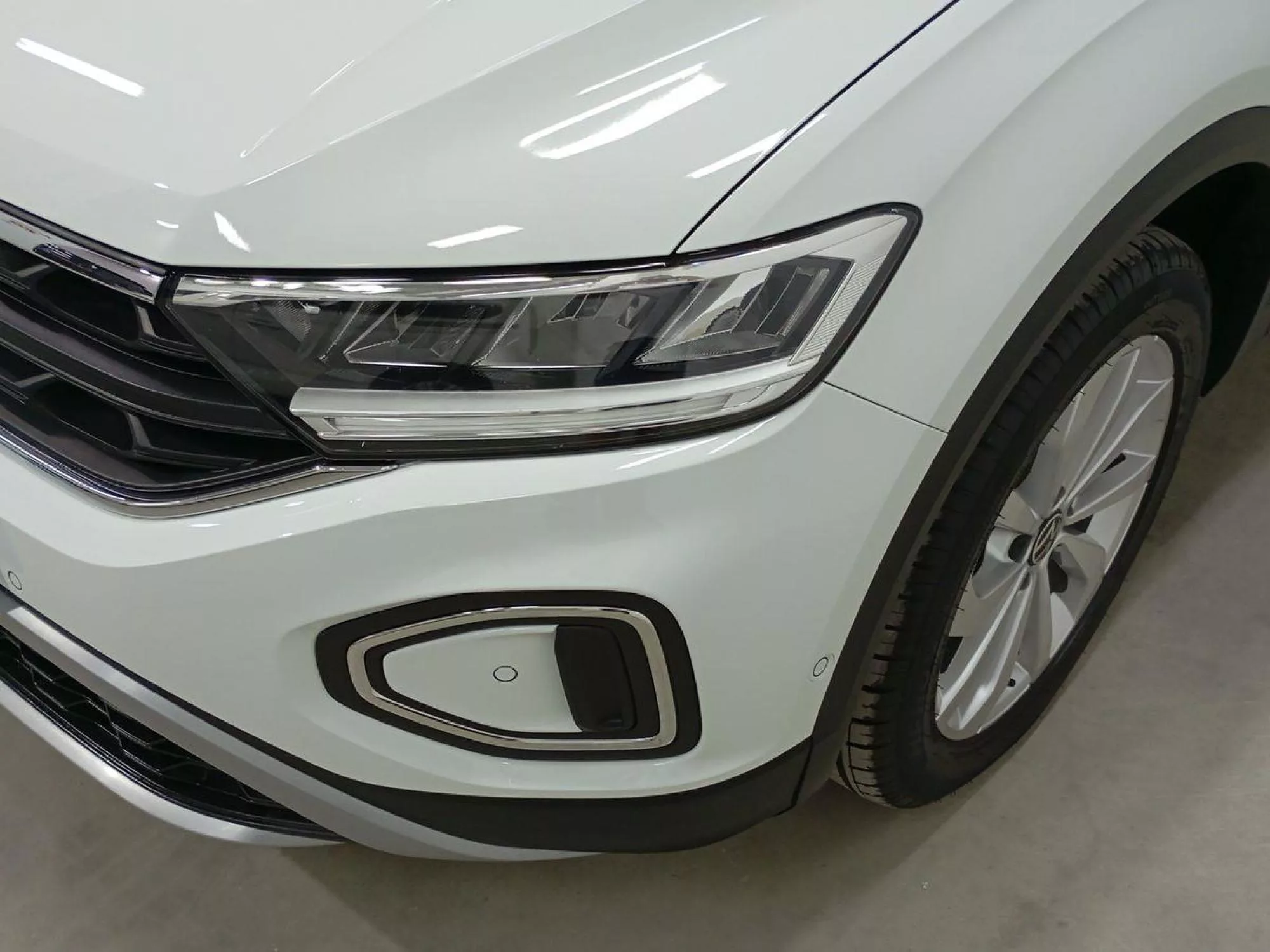 VOLKSWAGEN T-ROC Diesel 2024 segunda-mano Jaén
