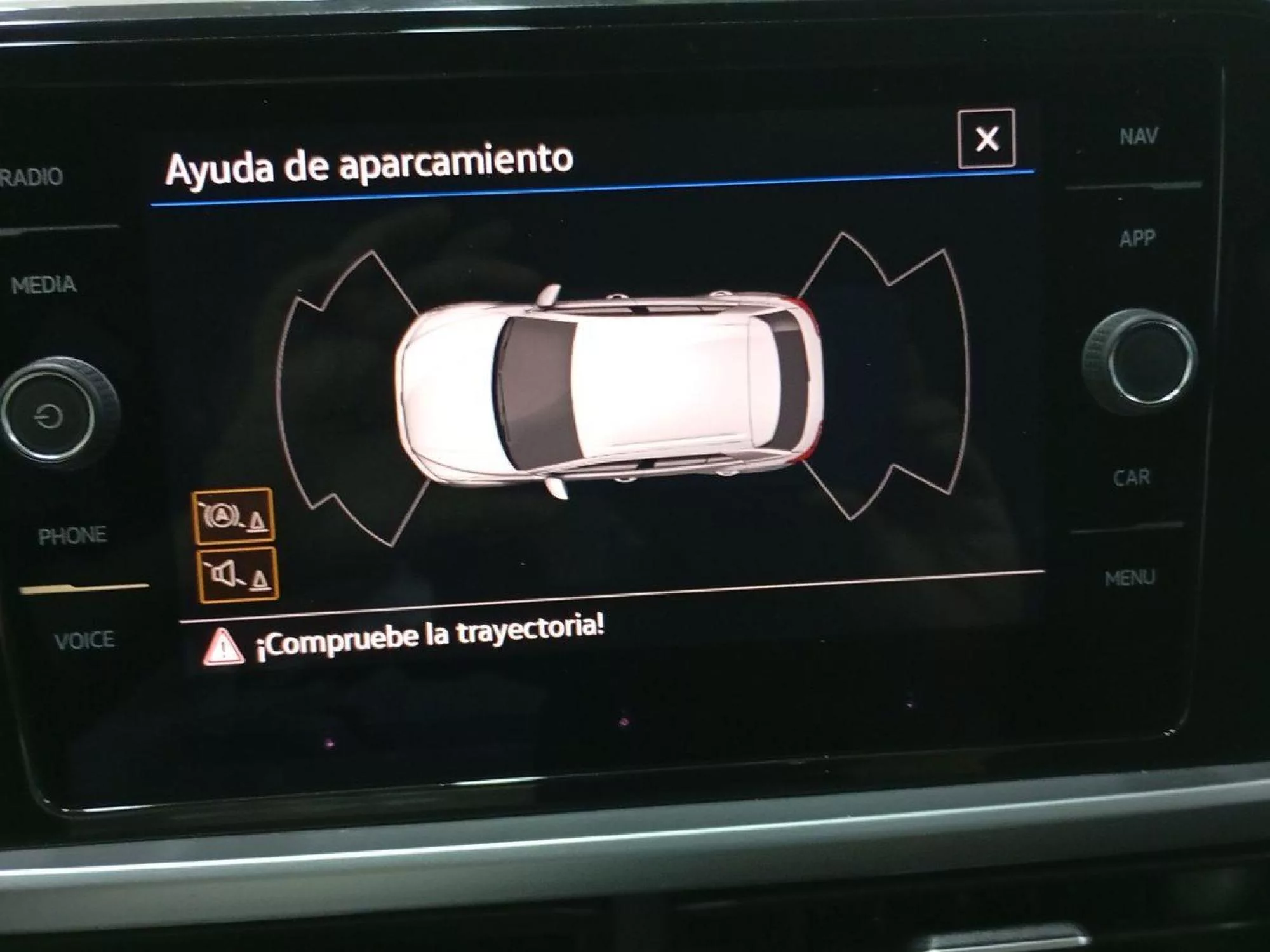 VOLKSWAGEN T-ROC Diesel 2024 segunda-mano Jaén