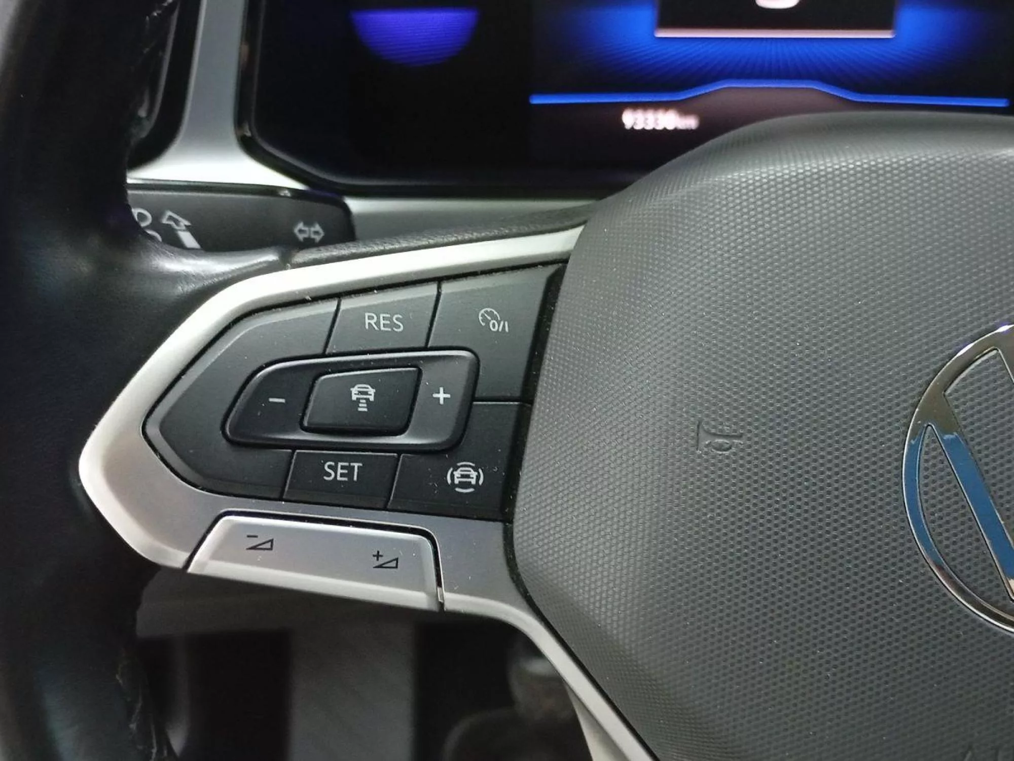 VOLKSWAGEN T-ROC Diesel 2024 segunda-mano Jaén