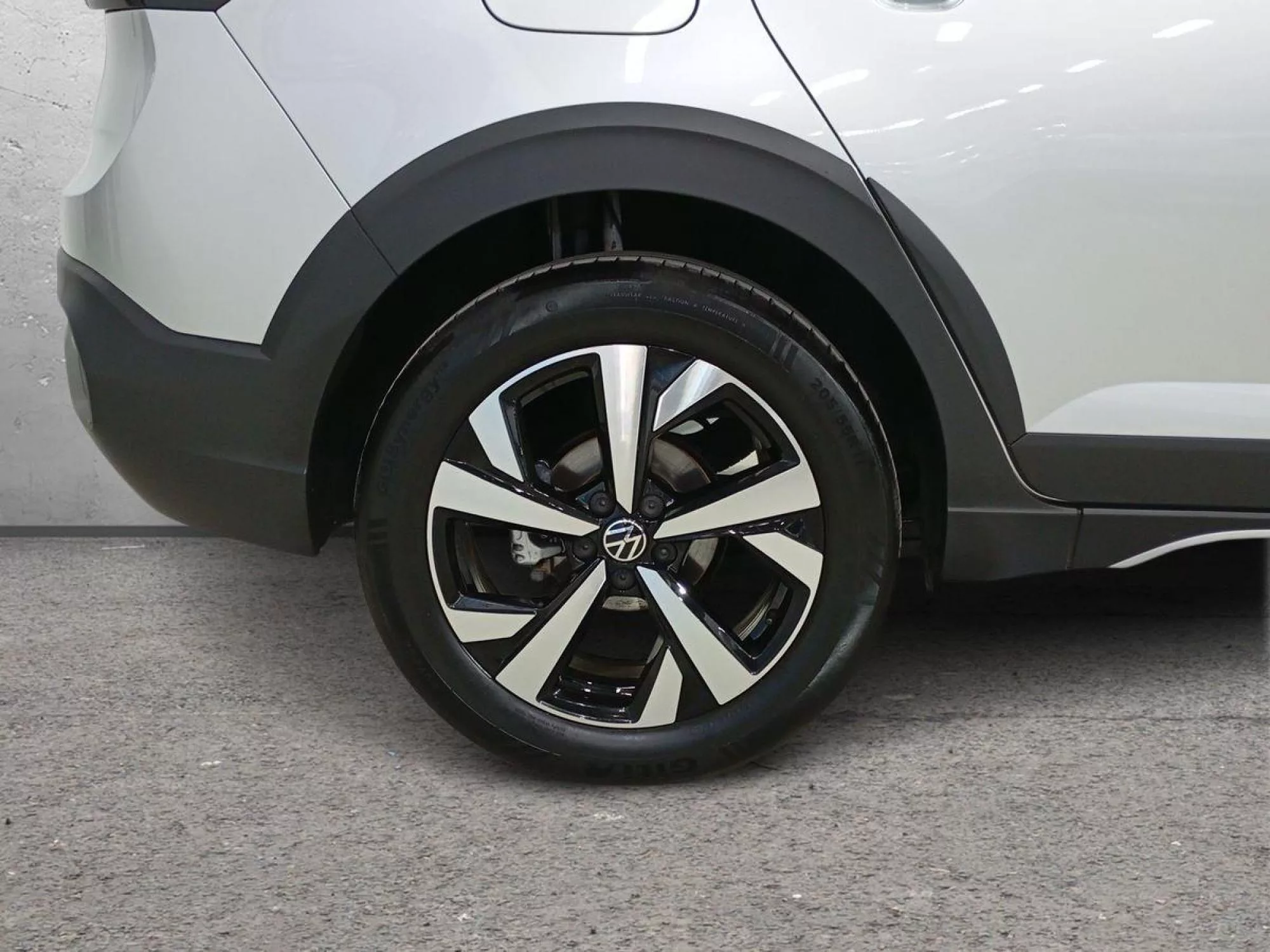 VOLKSWAGEN TAIGO Gasolina 2025 segunda-mano Jaén