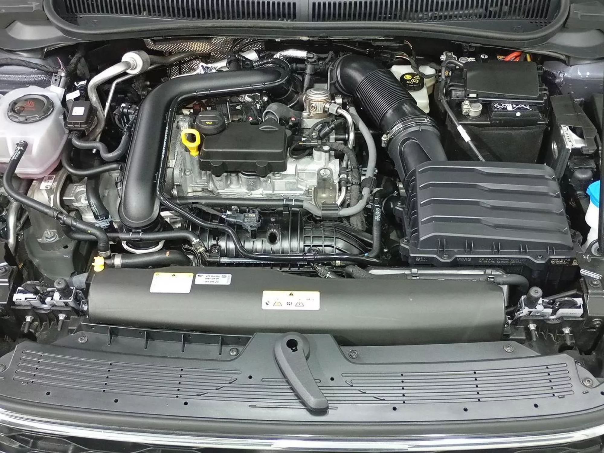 VOLKSWAGEN TAIGO Gasolina 2025 segunda-mano Jaén