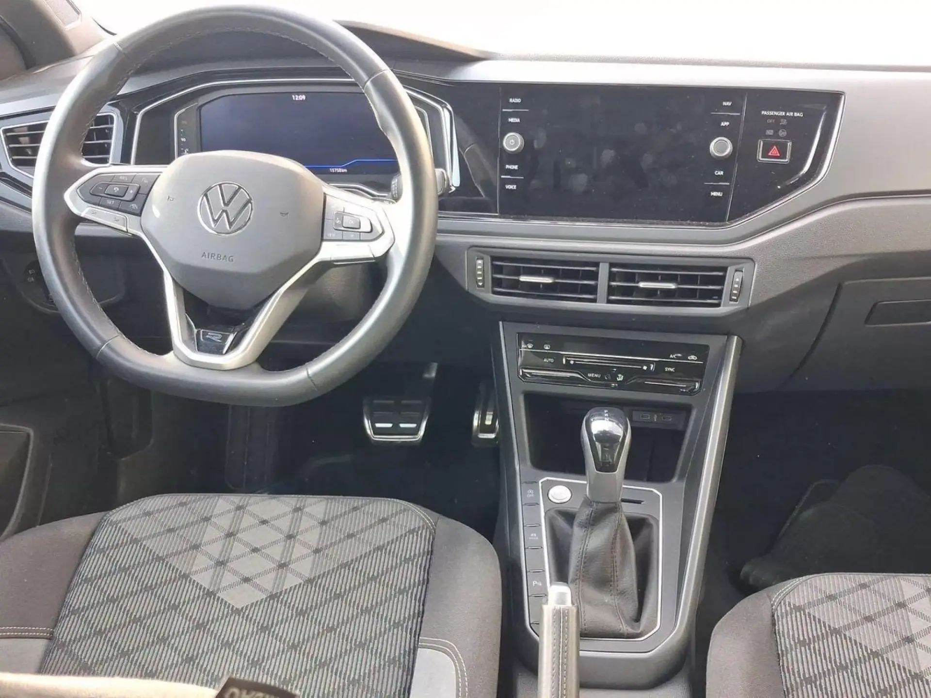 VOLKSWAGEN TAIGO Gasolina 2025 segunda-mano Jaén