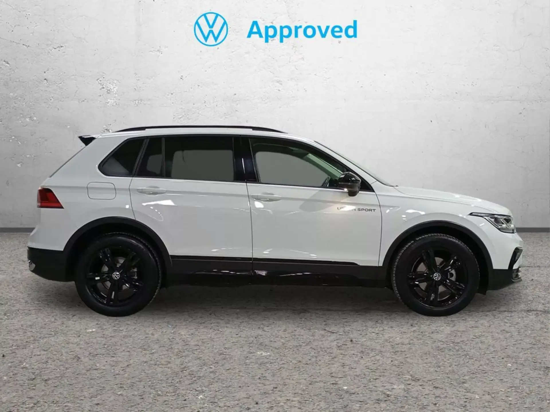 VOLKSWAGEN TIGUAN Diesel 2023 segunda-mano Jaén